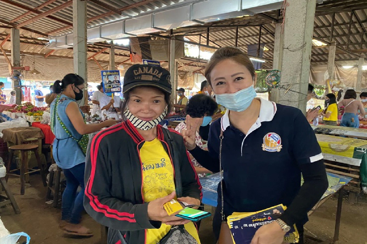 "เสรีพิศุทธ์" ลุยหาเสียงลำปาง อ้อนขอคะแนนให้ฝ่ายประชาธิปไตยชนะ 