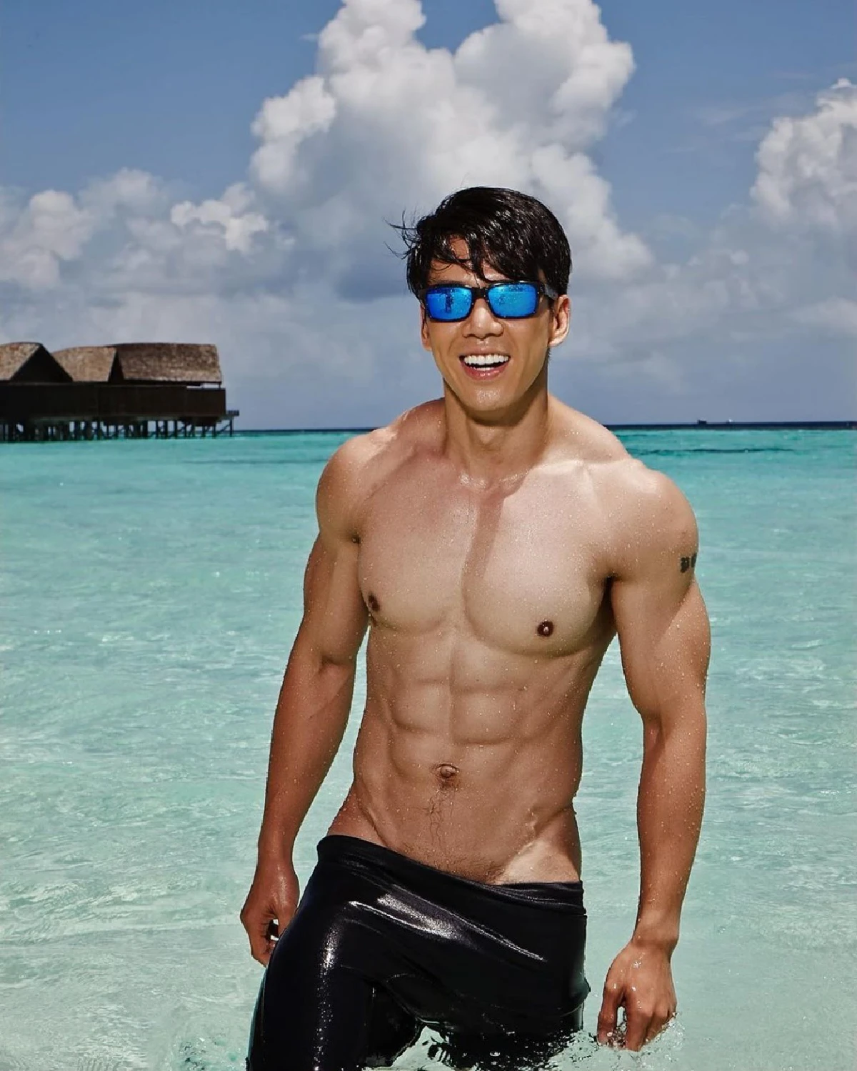 กำปั้น บาซู กับภาพล่าสุดอวดหุ่นล่ำชวนหวิว พร้อมบอกแฟนๆห้ามซูม