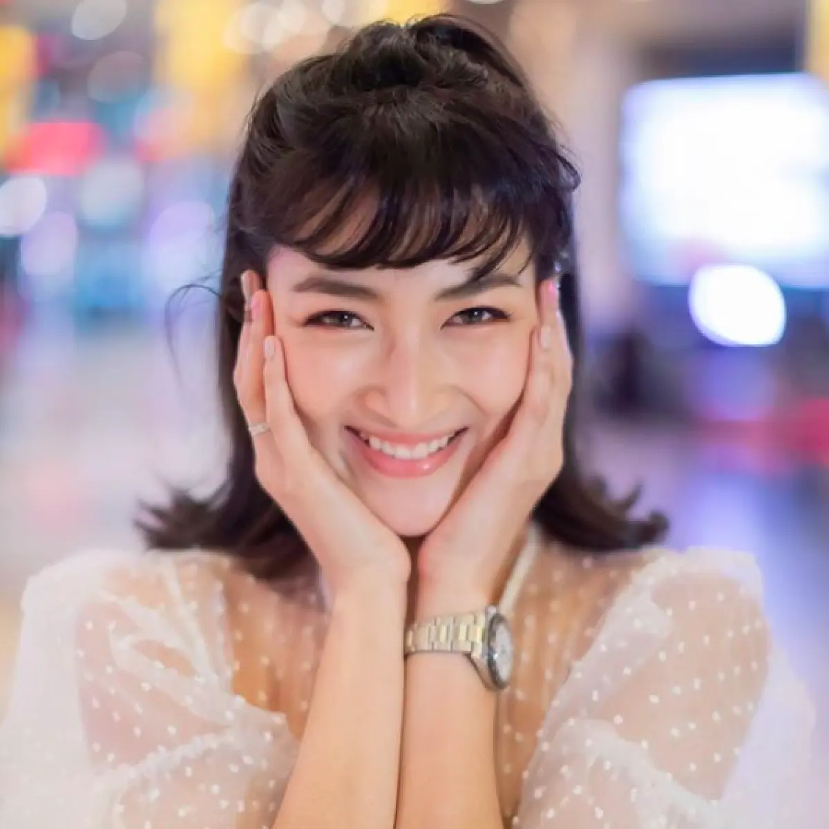 "แพนเค้ก" สมกับเป็นนางแบบ! ใส่ชุดเดรสฟูฟ่องอลังการมากเข้าครัวอยู่บ้าน 