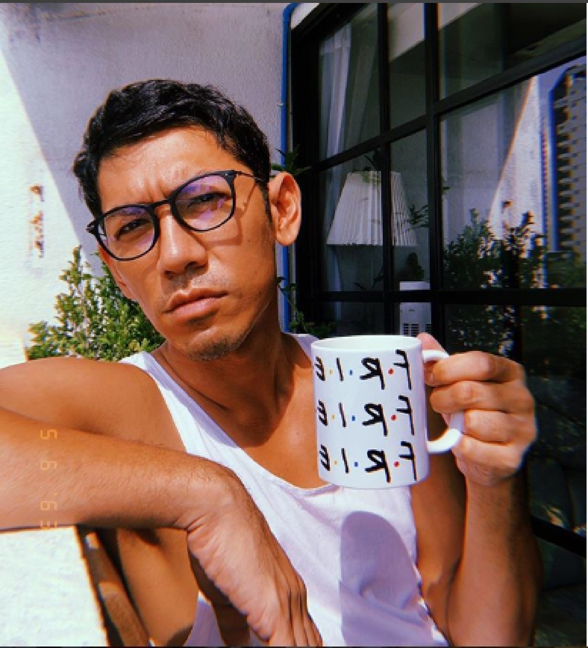 ป๋อมแป๋ม ถ่ายภาพกับต้นไม้ตามรอย ญาญ่า พร้อมเผยชื่อใหม่ว่า ย๊ายยาย