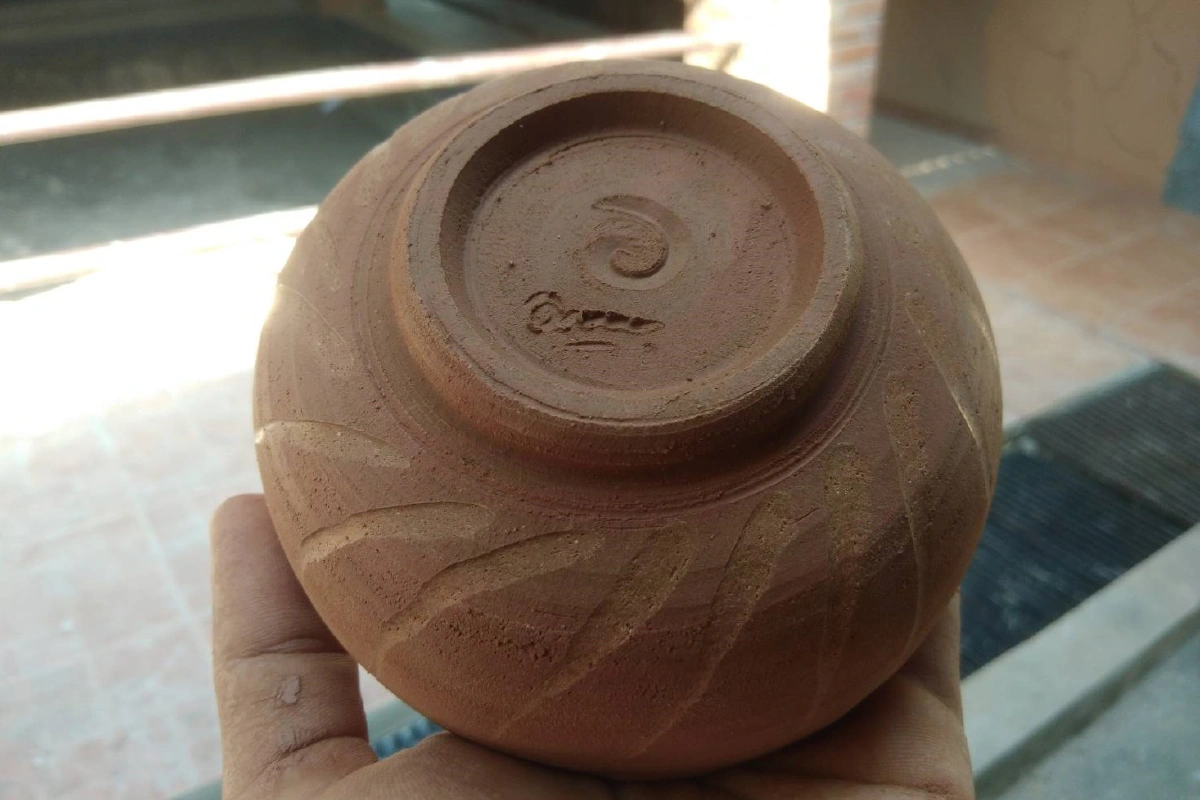 ชุมชนต่อต้านใช้ลวดลายเครื่องปั้นดินเผาโบราณปูพื้นกระเบื้อง