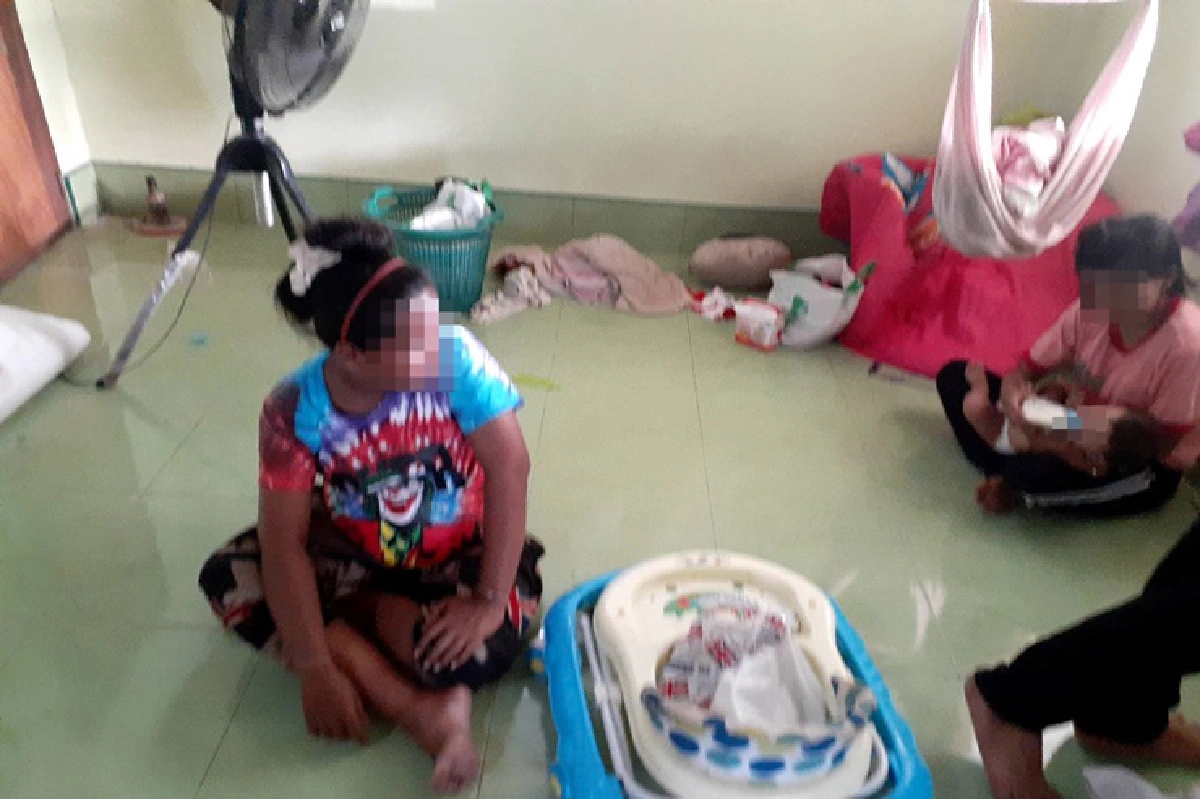 จับยกแก๊งมั่วยาคาบ้านเช่า จนท.ถึงกับอึ้ง! มีทั้งสาวท้องแก่ 8 เดือน-แม่ลูกอ่อน