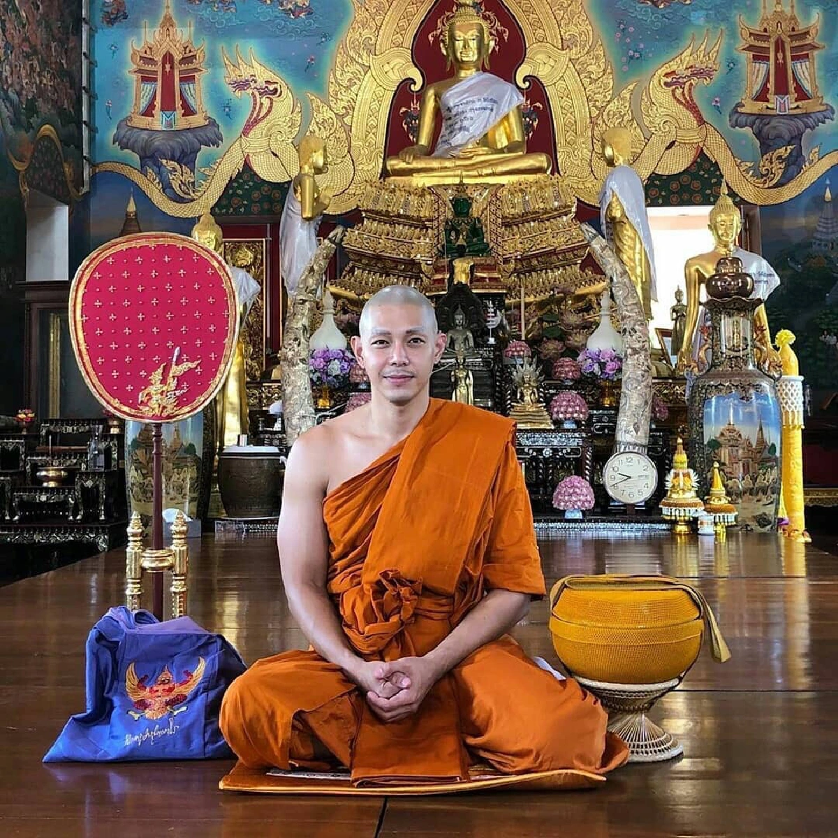 อาร์ต พศุตม์ เข้าพิธีอุปสมบทเรียบง่าย ได้ฉายาทางธรรม "จารุธมโม"