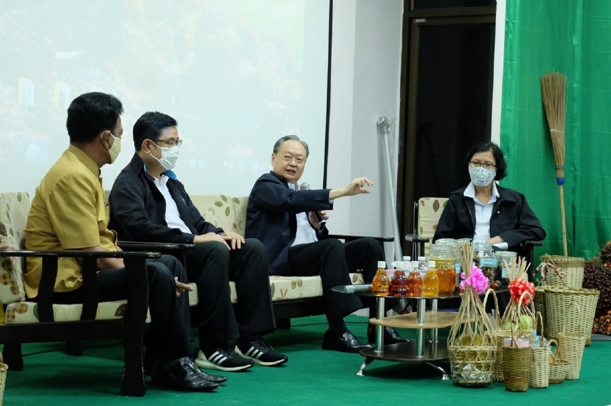 "สนธิรัตน์"ปัดเตะถ่วงเลือกกรรมการบริหารพปชร.ยันยึดตามกม. "สนธิรัตน์"ปัดเตะถ่วงเลือกกรรมการบริหารพปชร.ยันยึดตามกม.