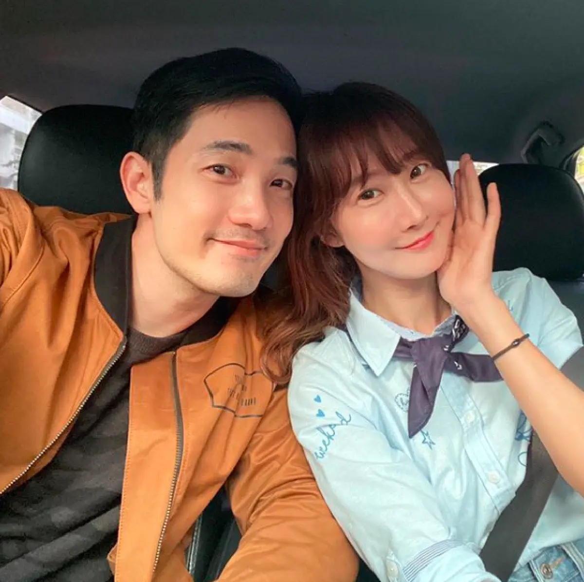 “อ้วน รังสิต" เป่าเค้กวันเกิดให้ภรรยารูปถ่าย นับวันรอบินไปหา