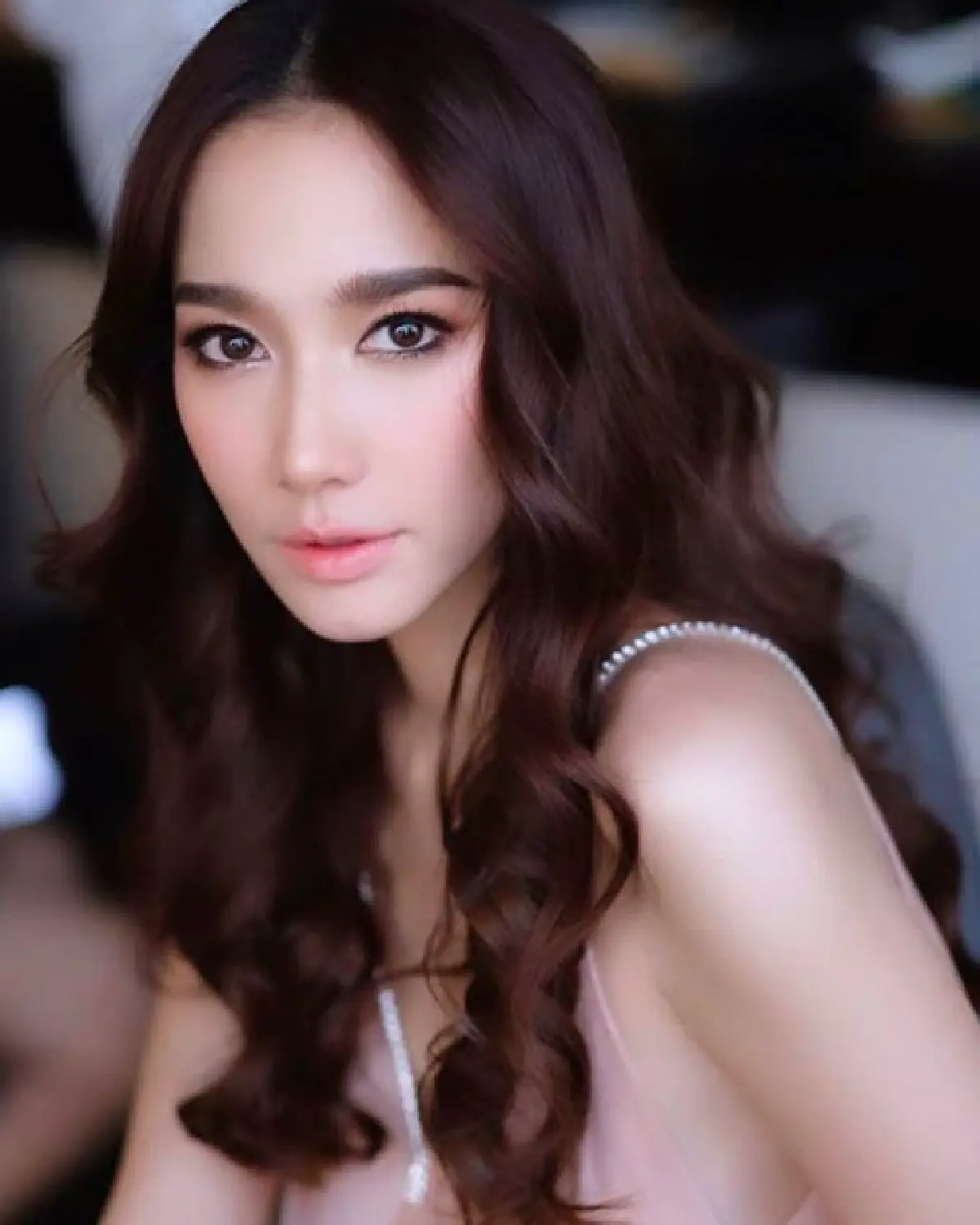 “เมย์ ปทิดา” เทียบให้ดูชัดๆ ภาพคู่ “อั้ม พัชราภา” หลังหลายคนทักหน้าเหมือนกันมาก