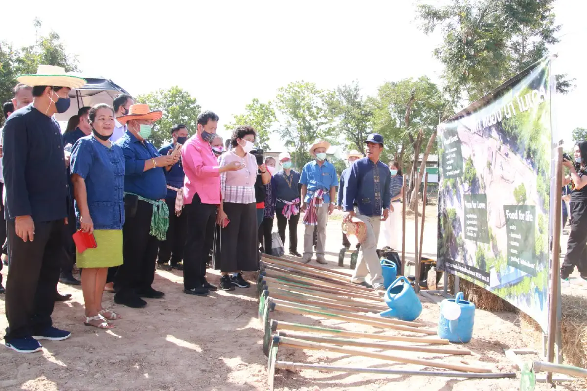 พช.ดูความสำเร็จโครงการพัฒนาพื้นที่ต้นแบบตามหลักทฤษฎีใหม่