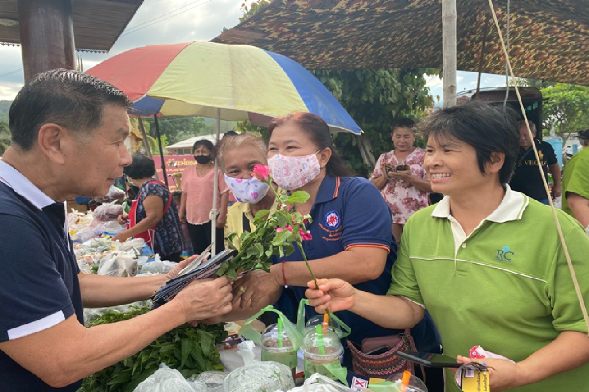 เสรีพิศุทธ์ รุกหนักหาเสียงเลือกตั้งซ่อมลำปาง มั่นใจผลงานชนะแน่ เสรีพิศุทธ์ รุกหนักหาเสียงเลือกตั้งซ่อมลำปาง มั่นใจผลงานชนะแน่