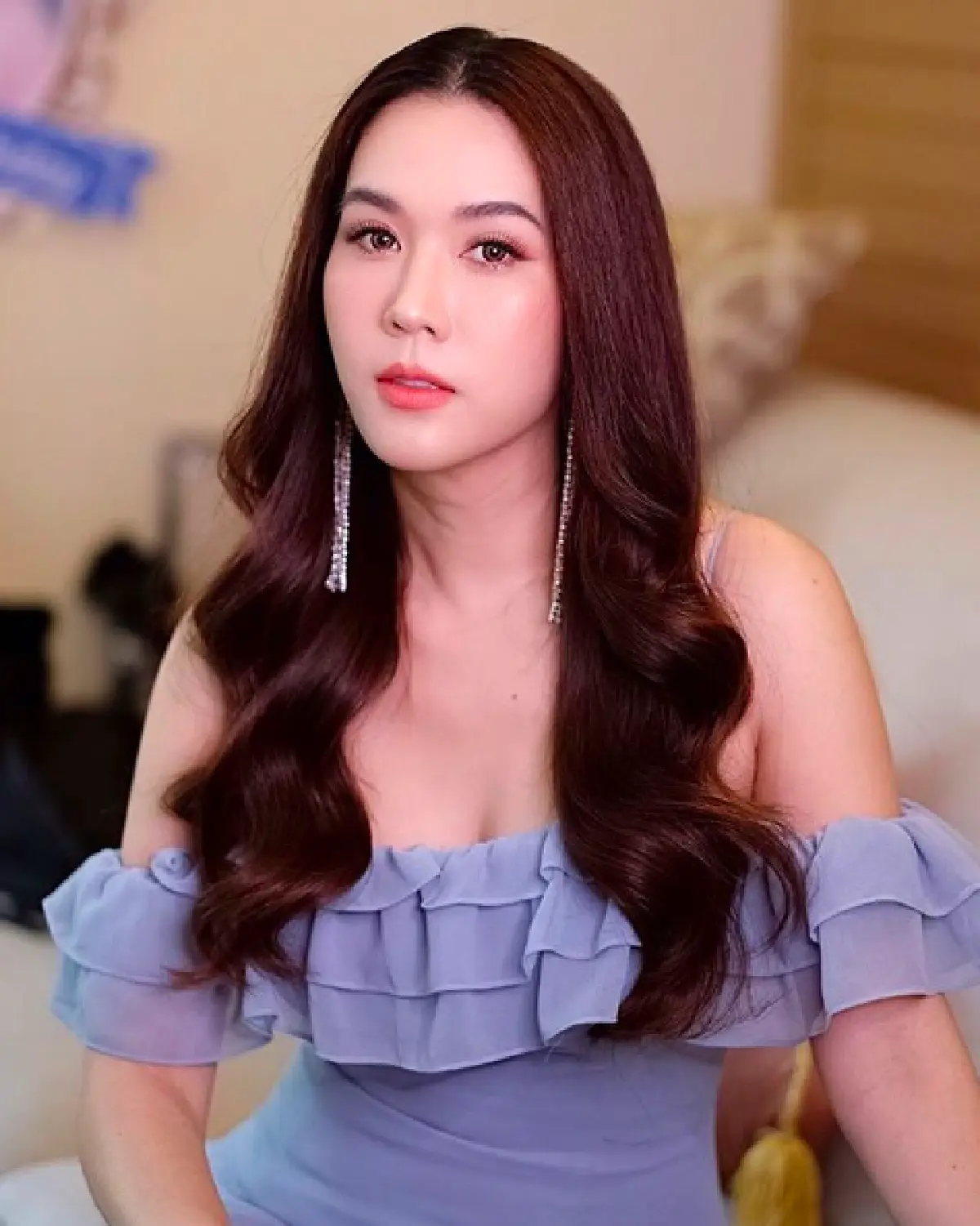 “เมย์ ปทิดา” เทียบให้ดูชัดๆ ภาพคู่ “อั้ม พัชราภา” หลังหลายคนทักหน้าเหมือนกันมาก