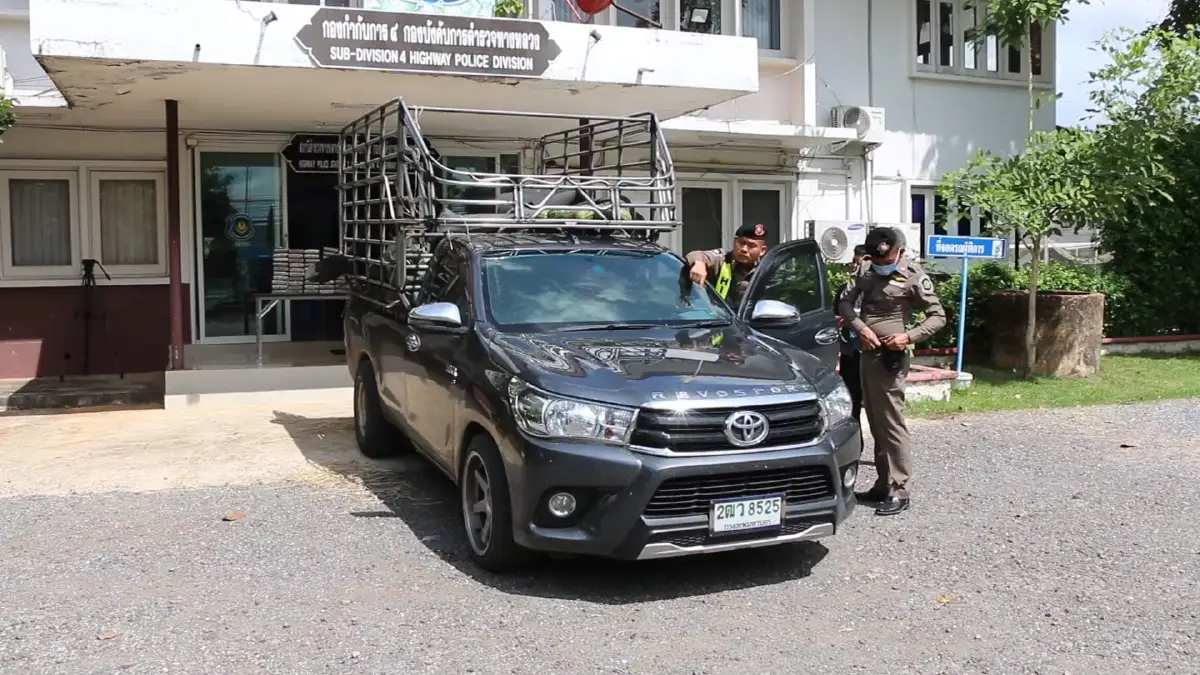 แม่ค้าแตงโมคิดรวยทางลัดรับจ้างขนกัญชา 200 กก.ไม่รอดตาตร.ทางหลวง