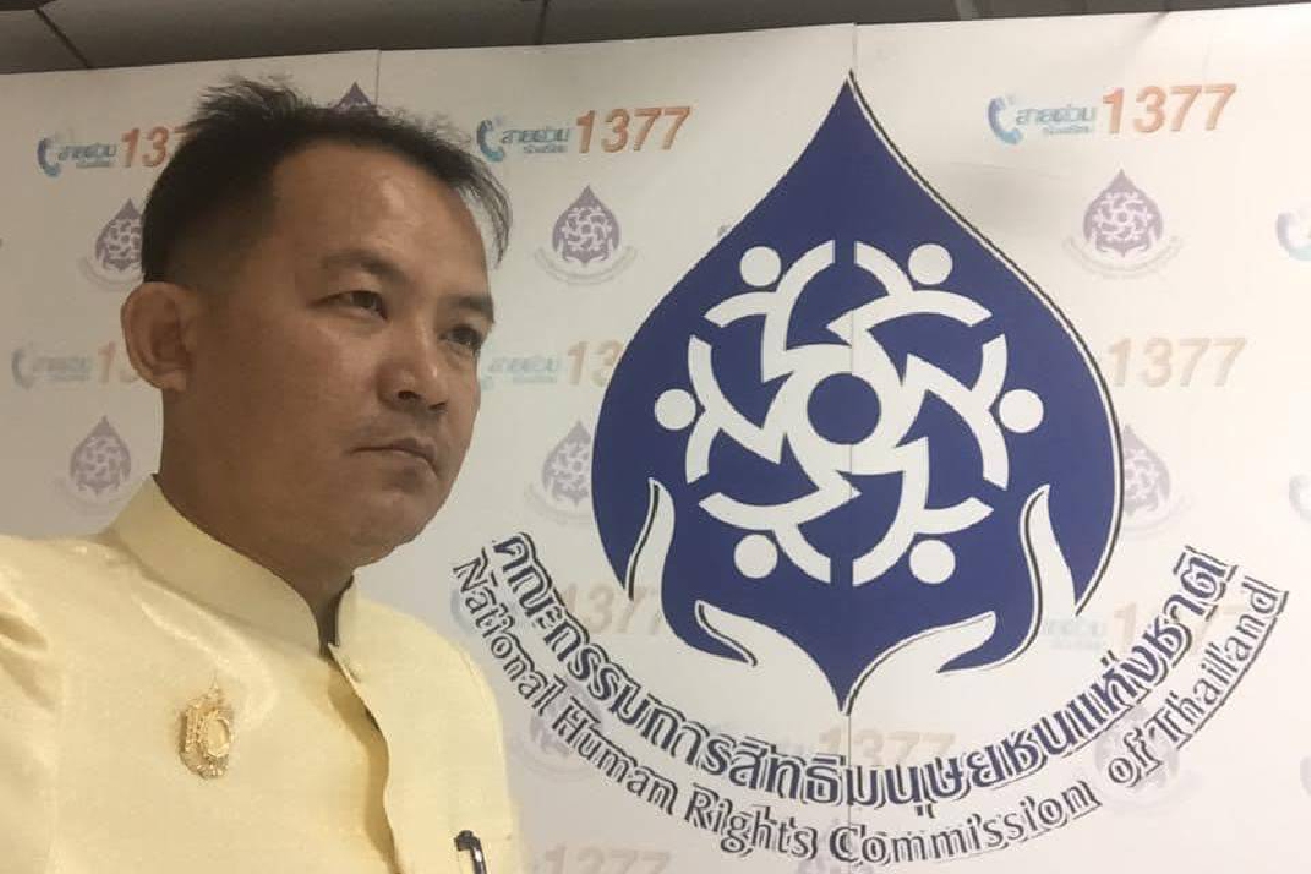 "ศรีสุวรรณ"จ่อร้องกรรมการสิทธิฯสอบปมล้วงข้อมูลมือถือคนไทย "ศรีสุวรรณ"จ่อร้องกรรมการสิทธิฯสอบปมล้วงข้อมูลมือถือคนไทย