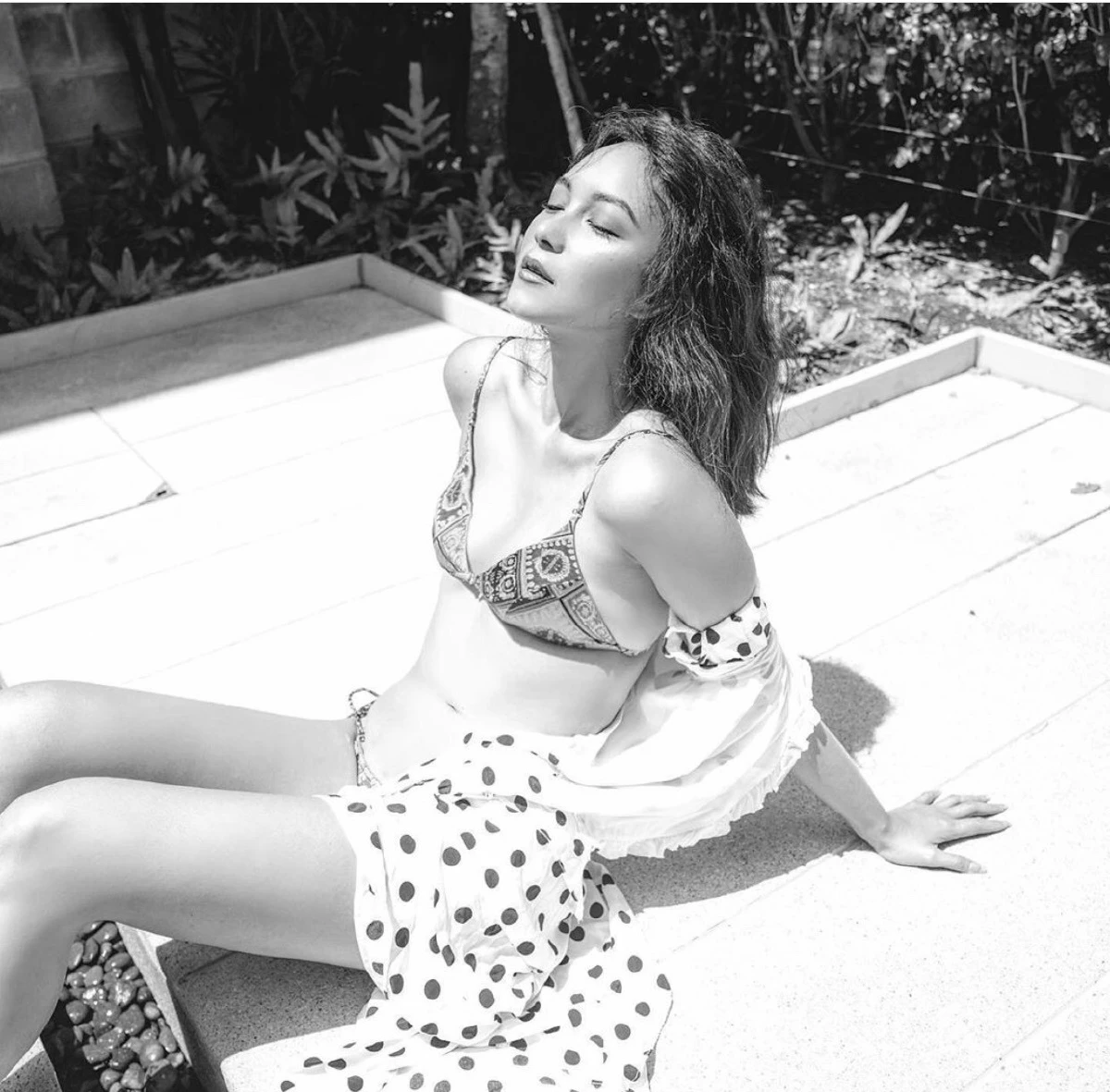 ดูให้เลี่ยนไปเลย! บี น้ำทิพย์ ลงภาพชุดว่ายน้ำอวดความแซ่บรัวๆ