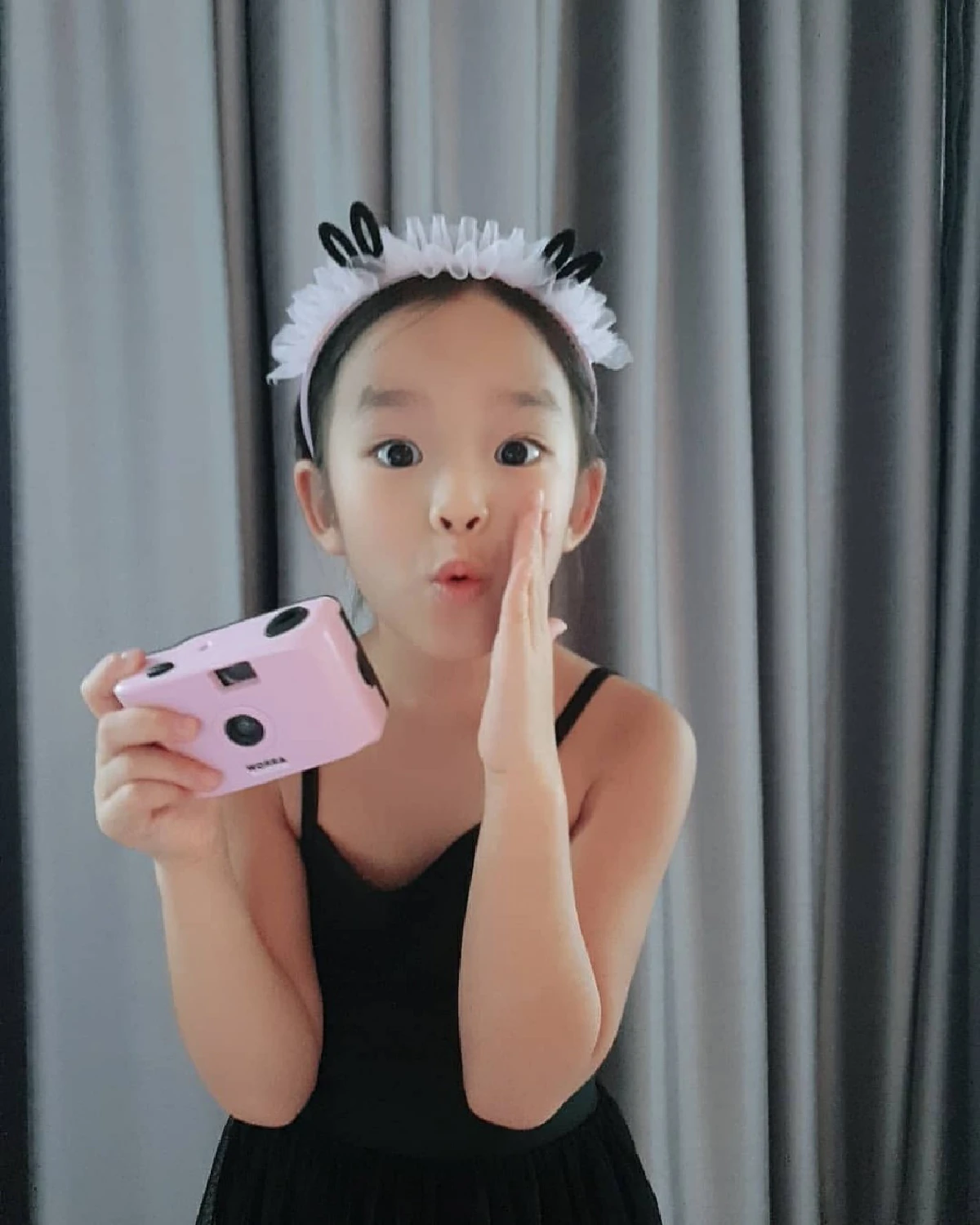 เริ่ดมากลูก! น้องปีใหม่ โพสรีวิวกล้องจัดเต็มทุกท่า นางแบบมืออาชีพมาเอง