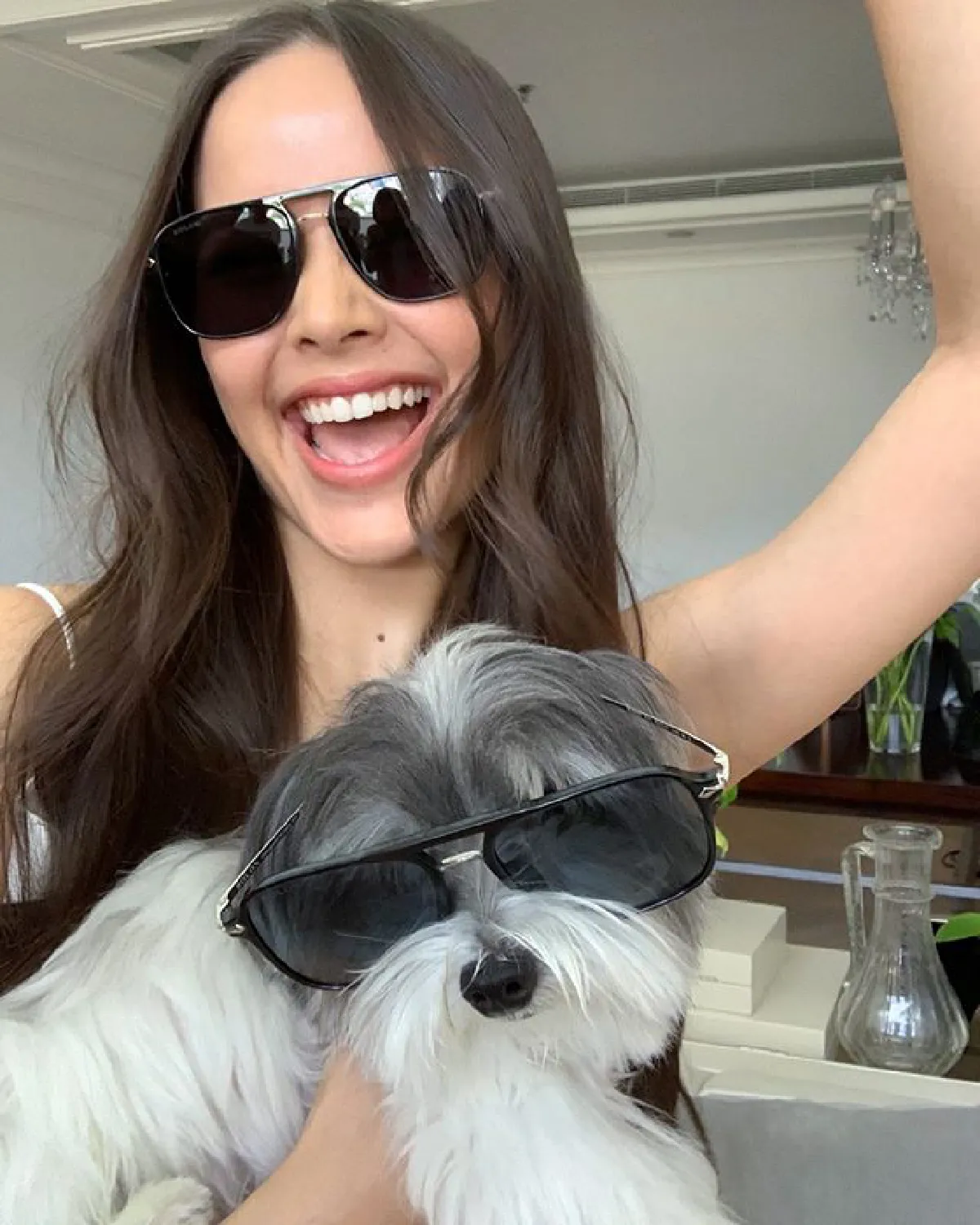 ญาญ่า โพสท่าตากผ้ายังสวยเป๊ะ อวดความเซ็กซี่เบาๆในชุดซีทรู