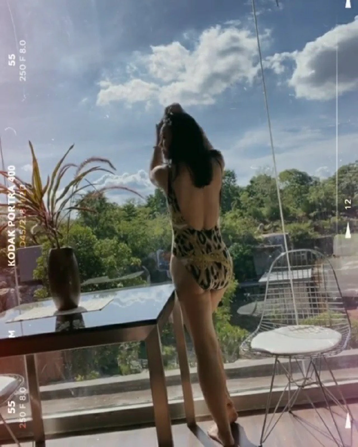 ตั๊ก บงกช สวมชุดว่ายน้ำอวดหุ่นเป๊ะทุกสัดส่วน ถ่ายภาพโดย น้องข้าวหอม