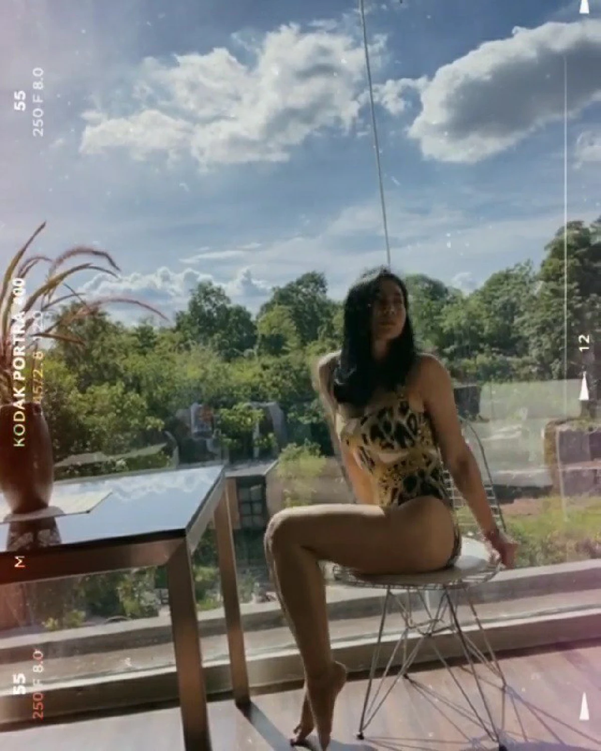 ตั๊ก บงกช สวมชุดว่ายน้ำอวดหุ่นเป๊ะทุกสัดส่วน ถ่ายภาพโดย น้องข้าวหอม