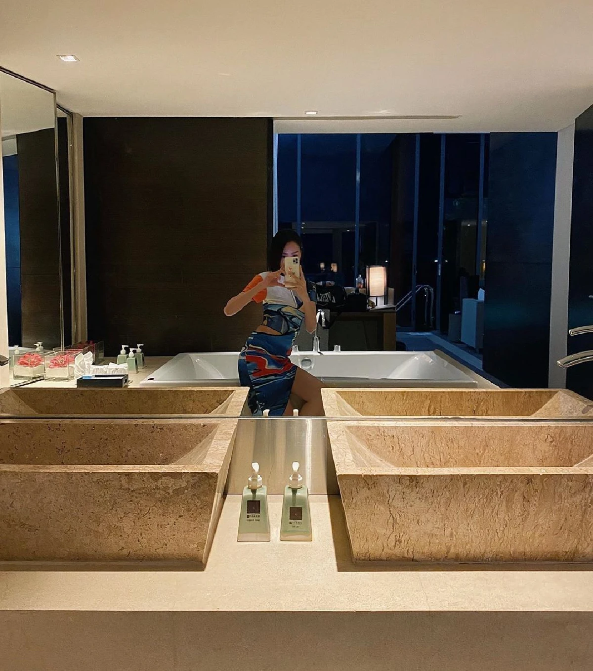 คืนดีกันแล้ว? ธามไท คอมเมนต์แซว โฟร์ แถมเช็คอินที่หัวหินพร้อมๆกัน