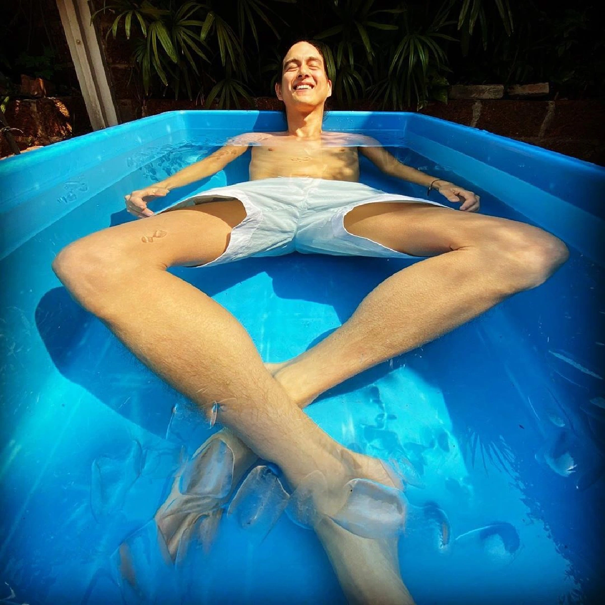 หอมความรัก! นท เดอะสตาร์-เจ มณฑล เปิดตัวสุดหวานด้วยภาพยืนกอดกันเป่าผม 