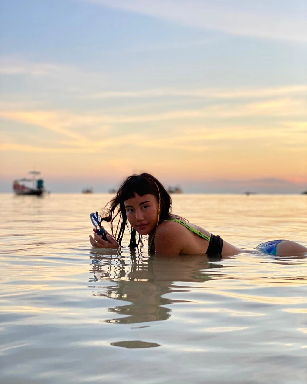 หอมความรัก! นท เดอะสตาร์-เจ มณฑล เปิดตัวสุดหวานด้วยภาพยืนกอดกันเป่าผม 