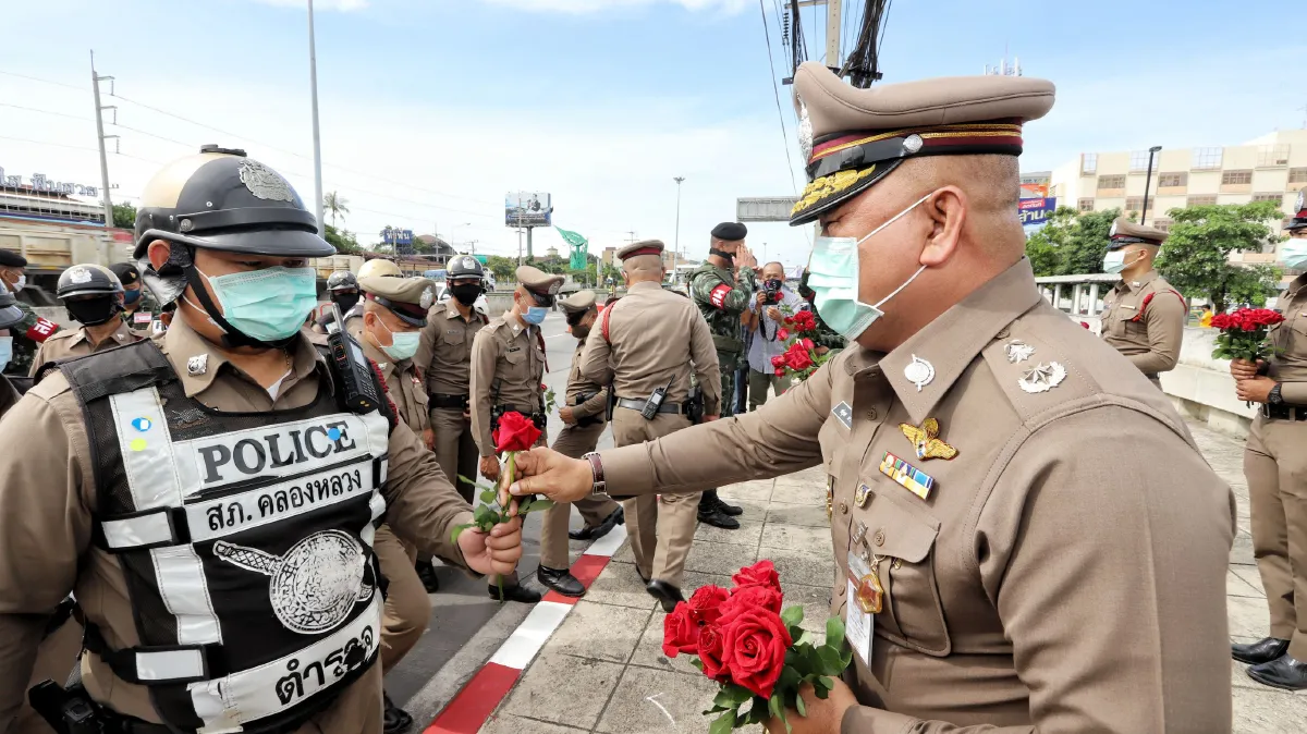 ปทุมธานียกเลิก 2 ด่านตรวจจุดคัดกรองโควิด-19 หลังเปิดมากว่า 2 เดือน