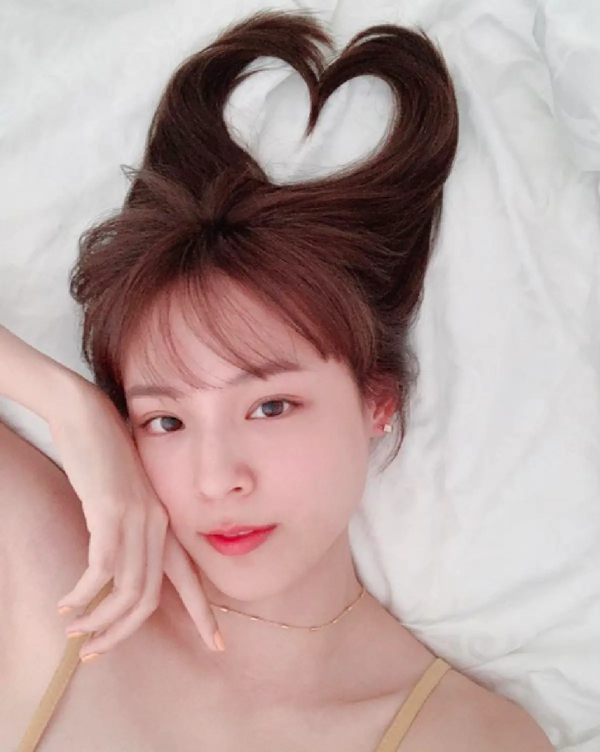 ”แพทตี้" โชว์เอวบางๆ เล่นฮูลาฮูปสุดพลิ้ว ด้าน “แดน"  เตรียมไม้เรียวรอ