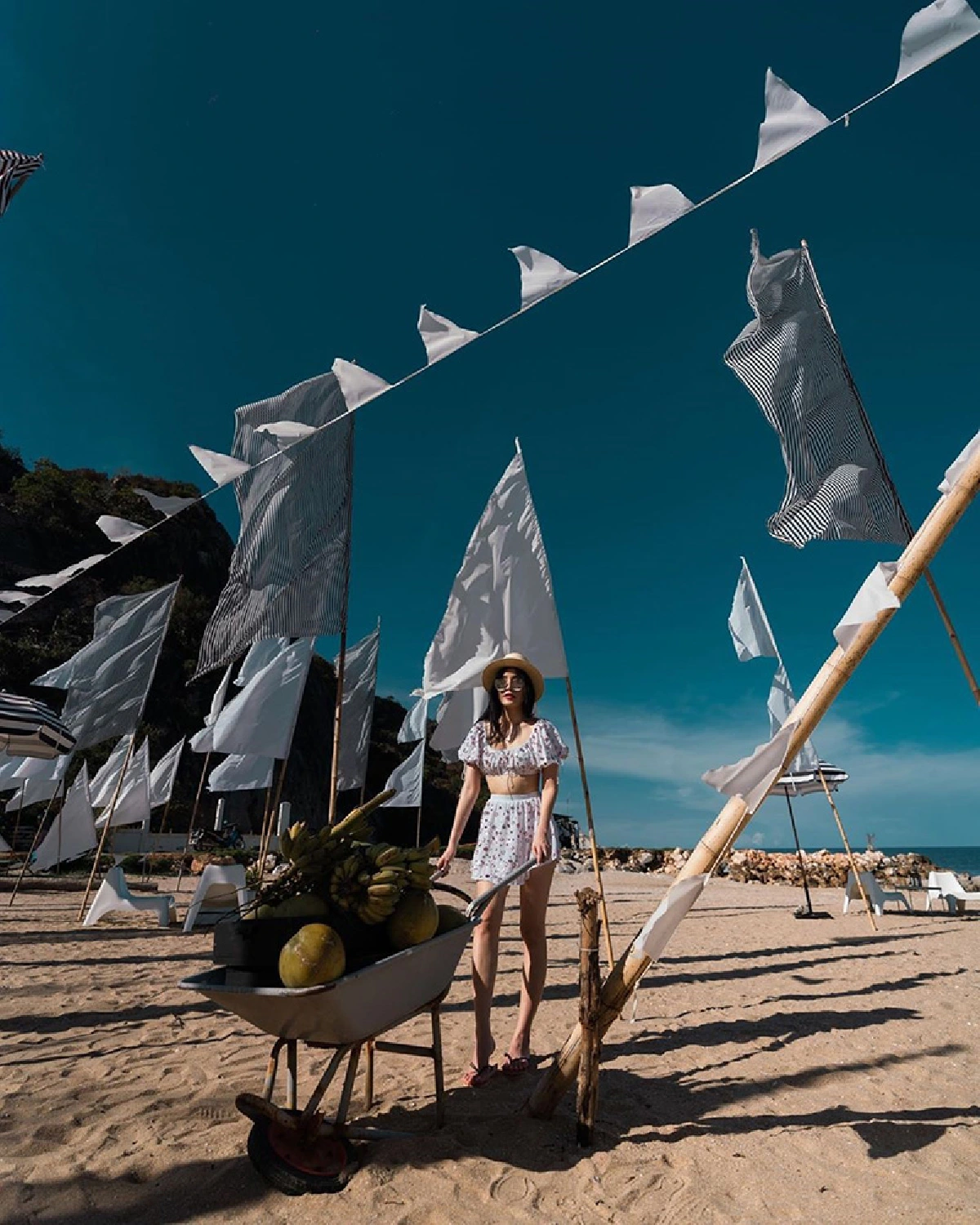 เมย์ พิชญ์นาฏ ควง ไฮโซบิ๊ก สวีทริมทะเลจัดเต็มความหวาน