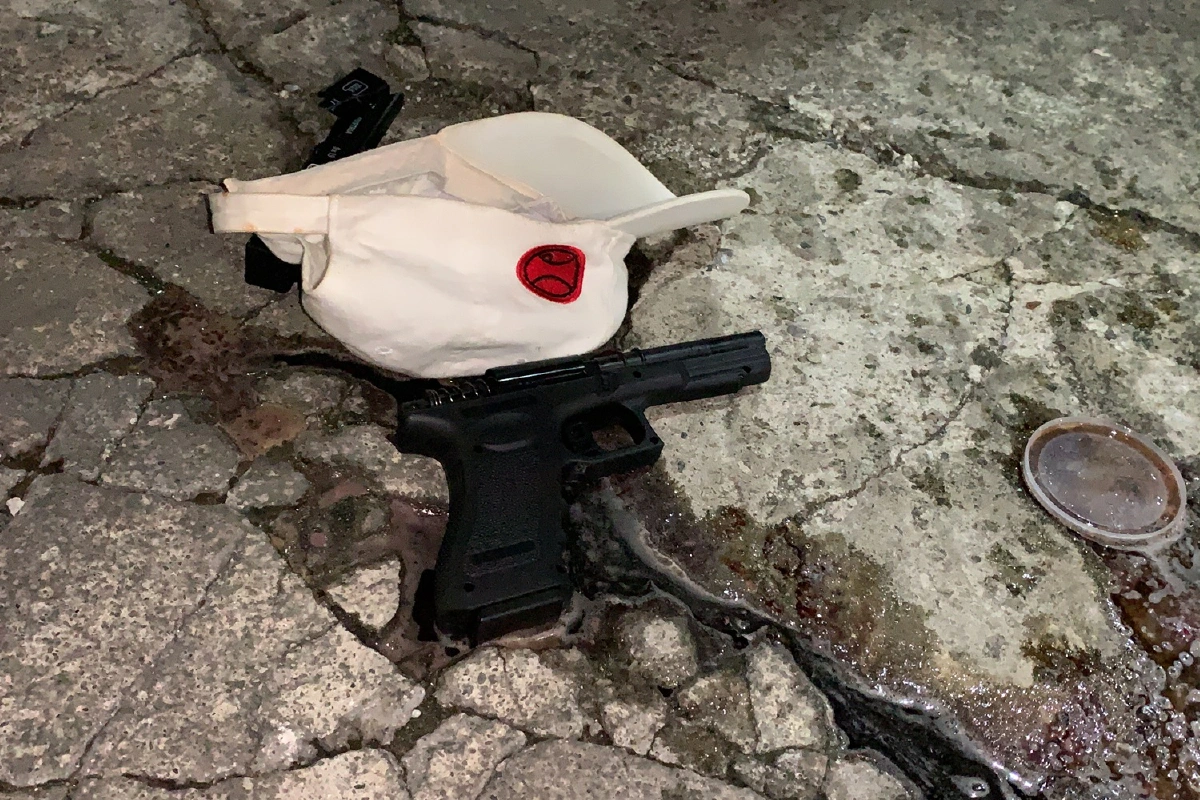 นักศึกษาหนุ่มตามง้อ แฟนไม่ยอมคืนดี สาดน้ำกรดใส่เจ็บ