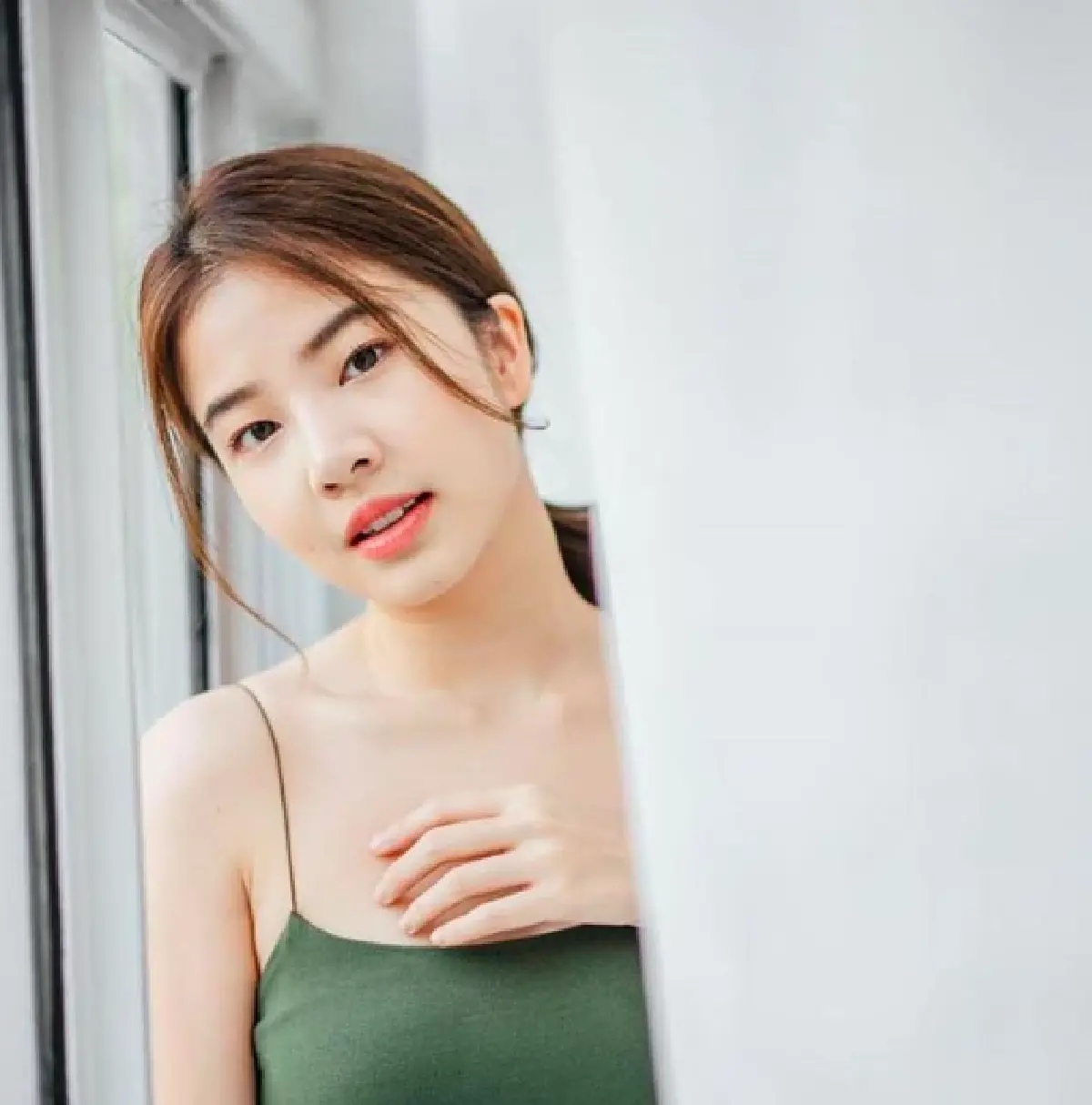 "ฝน ศนันธฉัตร" เข้าโหมดแซ่บอวดความเซ็กซี่ใสๆ โชว์ผิวขาวอมชมพู