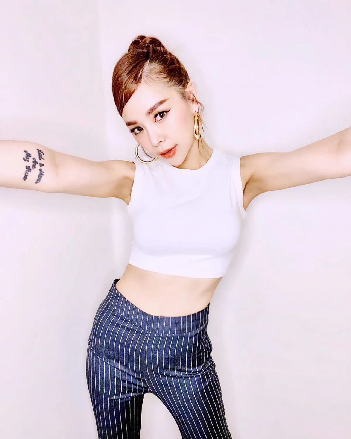 ส่องภาพ ซานิ นิภาภรณ์ อวดหน้าใหม่หวานละมุน แฟนๆแห่ชมสวยขึ้นเป็นกอง