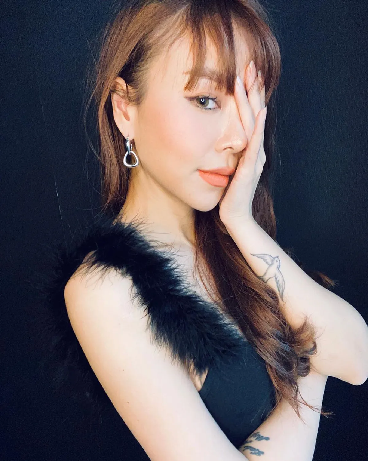 ส่องภาพ ซานิ นิภาภรณ์ อวดหน้าใหม่หวานละมุน แฟนๆแห่ชมสวยขึ้นเป็นกอง