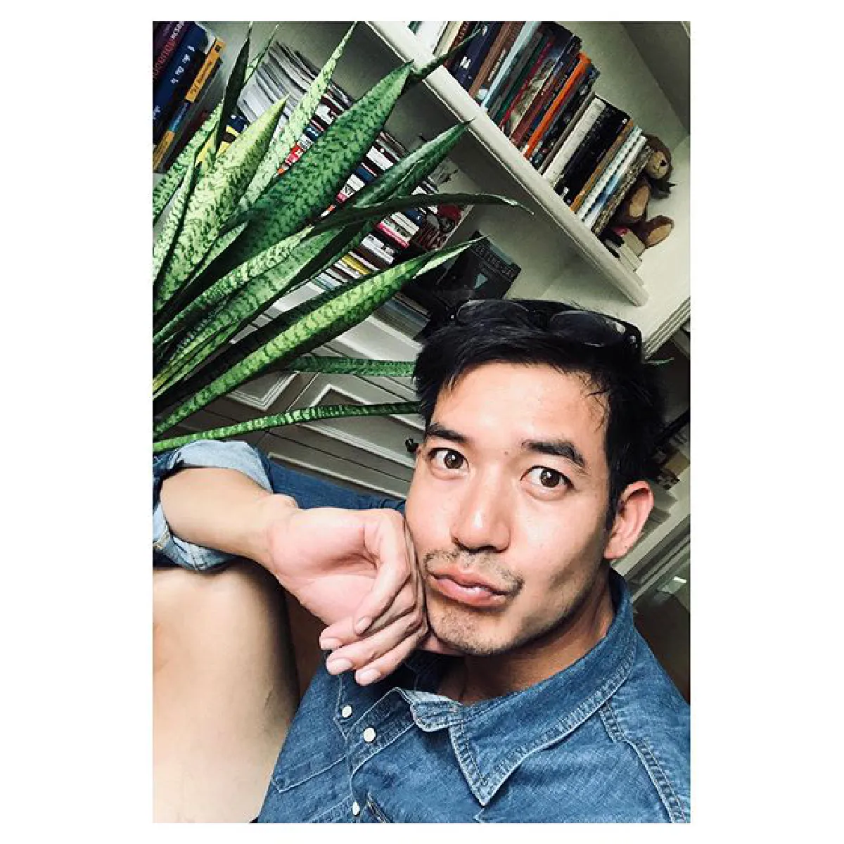 เผยเบื้องหลังภาพสวยของ เบลล่า ตากล้อง เวียร์ สุดทุ่มยืนถ่ายหัวติดเพดาน 