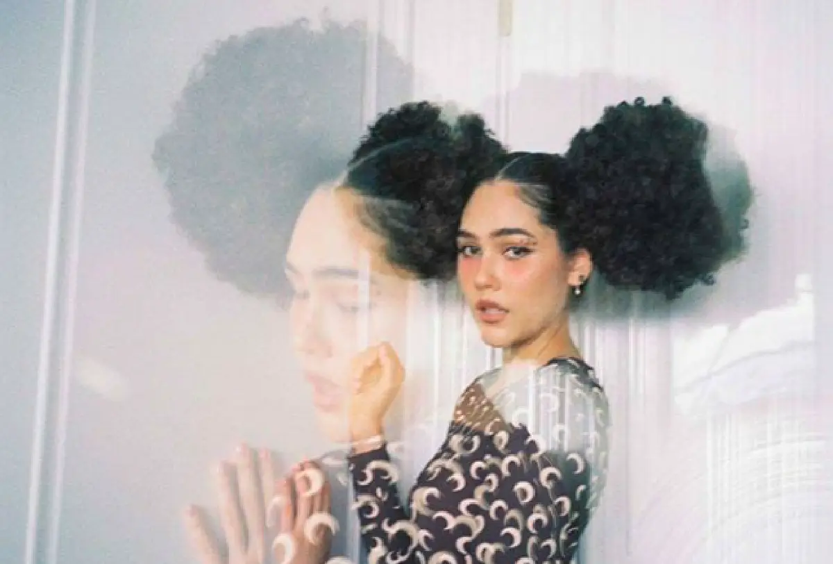  ทำได้คนเดียวจริงๆ! "ชมพู่ อารยา" กับแฟชั่นทรงผมสุดล้ำ ที่ทำเอาถึงกับตาค้าง