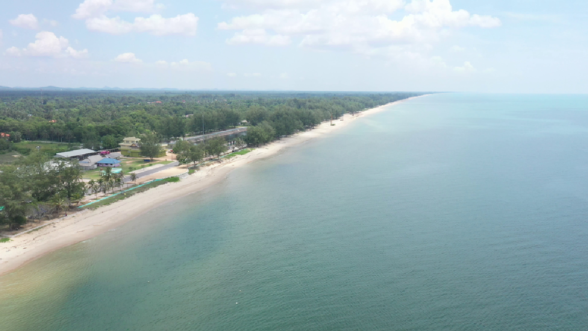 กรมโยธาธิการฯเร่งปรับภูมิทัศน์ชายหาดม่วงงามฟื้นการท่องเที่ยว กรมโยธาธิการฯเร่งปรับภูมิทัศน์ชายหาดม่วงงามฟื้นการท่องเที่ยว