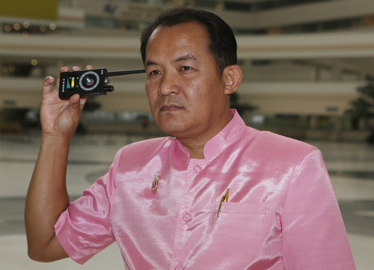 "ศรีสุวรรณ "ร้องนายกฯเปิดทาง"วัฒนา อัศวเหม"กลับมาสู้คดี "ศรีสุวรรณ "ร้องนายกฯเปิดทาง"วัฒนา อัศวเหม"กลับมาสู้คดี