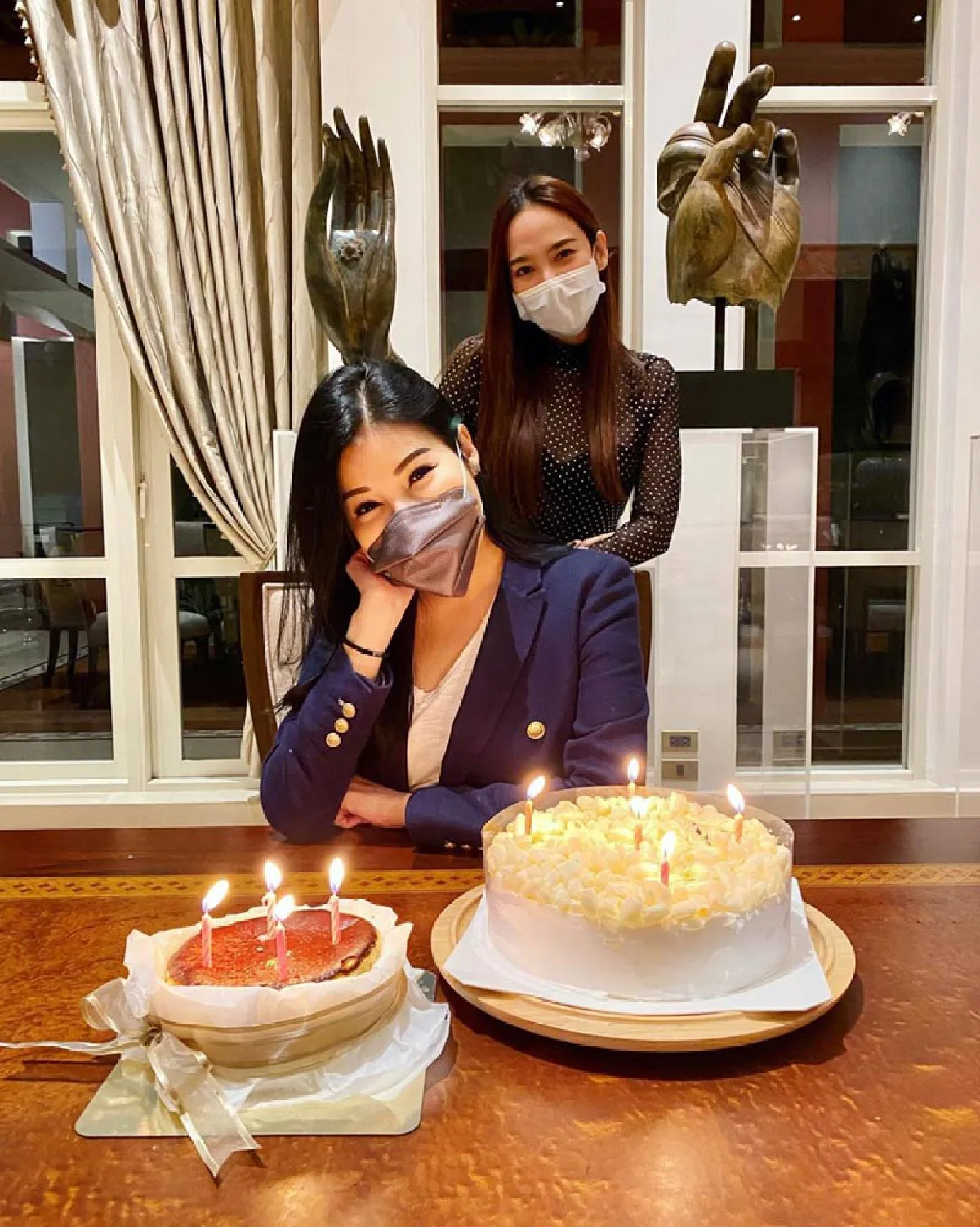 “อั้ม พัชราภา” ควง “ไฮโซพก” จัดปาร์ตี้ริมสระว่ายน้ำใหม่ HBD “แหวนแหวน”