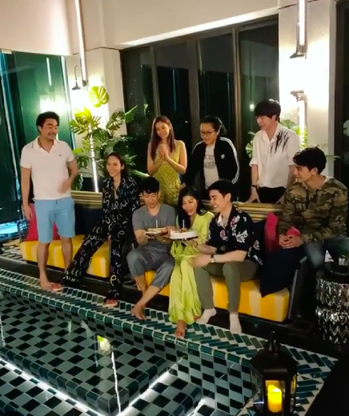 “อั้ม พัชราภา” ควง “ไฮโซพก” จัดปาร์ตี้ริมสระว่ายน้ำใหม่ HBD “แหวนแหวน”