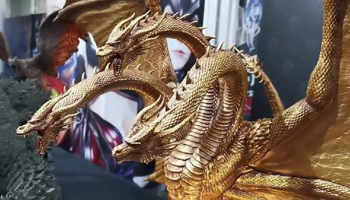 ไม่มีเงินซื้อก็ปั้นมันซะ! “ปาล์ม-ภาณุพงศ์ ศิริกุล” เด็กปั้นดินสู่ศิลปินช่างโมเดล 