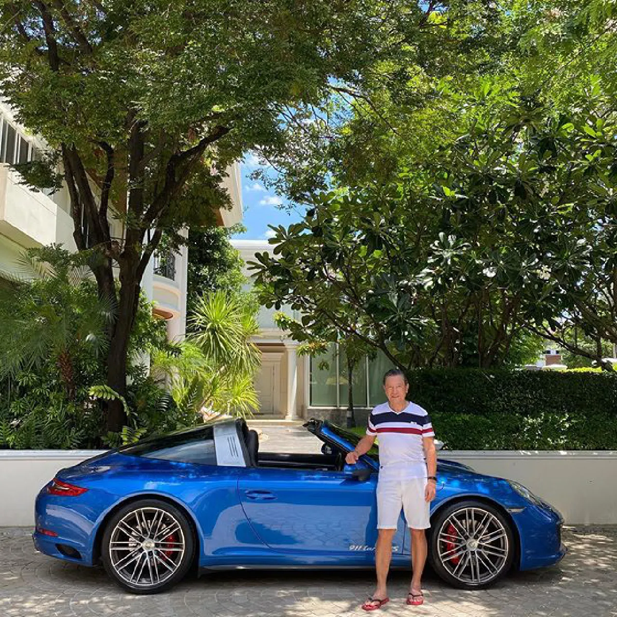 ภูมิใจกว่าซื้อให้ตัวเอง! ท็อป ณัฐเศรษฐ์ ถอยรถสปอร์ตหรู 13 ล้านให้คุณพ่อขับเล่น