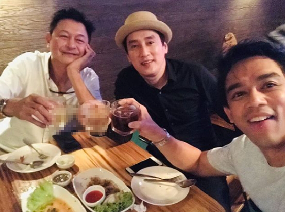 สามหนุ่มสามมุม! กบ-แท่ง-มอส รวมตัวเทียบภาพ 29 ปีผ่านไป ลุ้นรียูเนียนร่วมงานกันอีกครั้ง