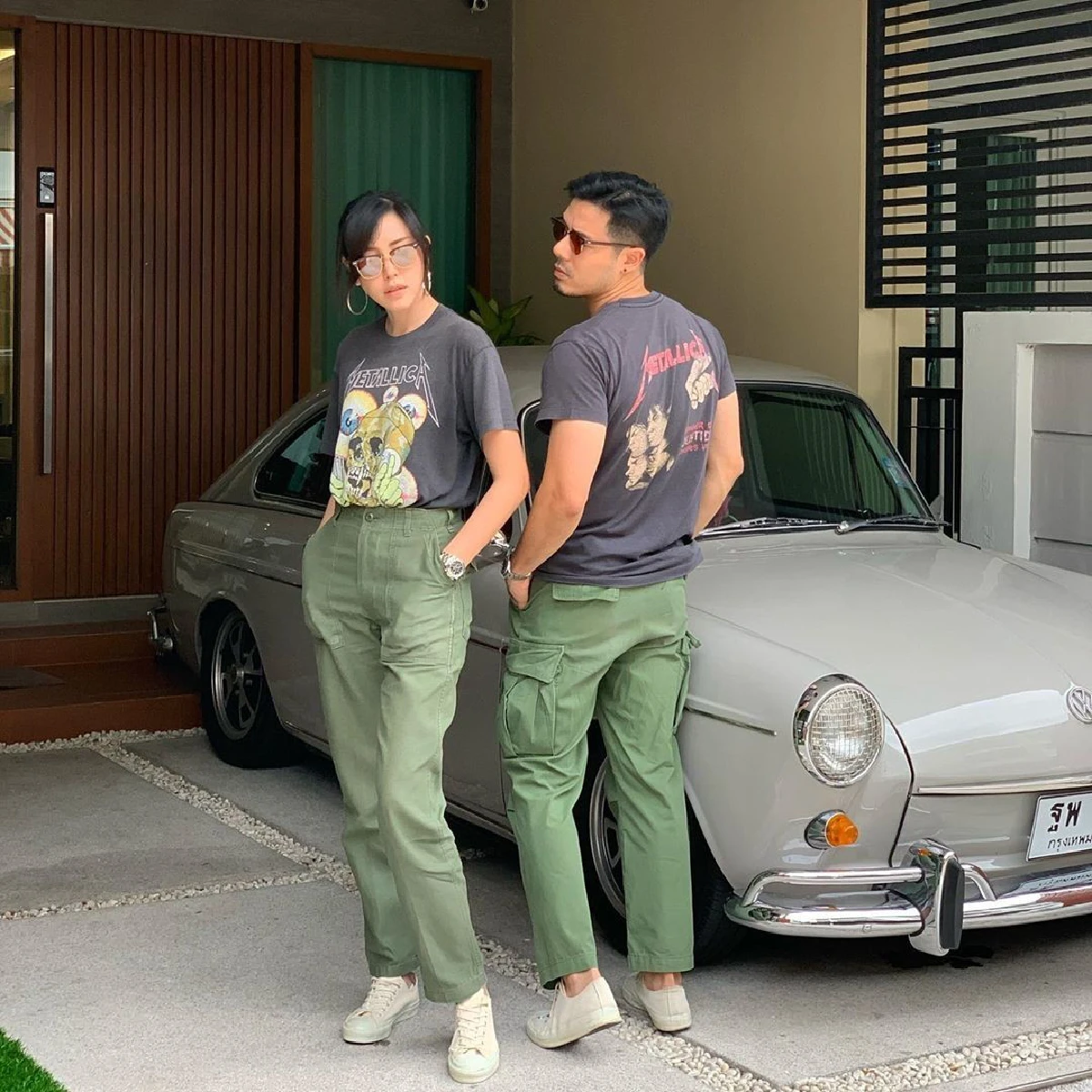 ช็อตนี้เร่าร้อน “เชน-แพร" โพสท่าแซ่บขาพาดเอวตัวพิงกำแพง 