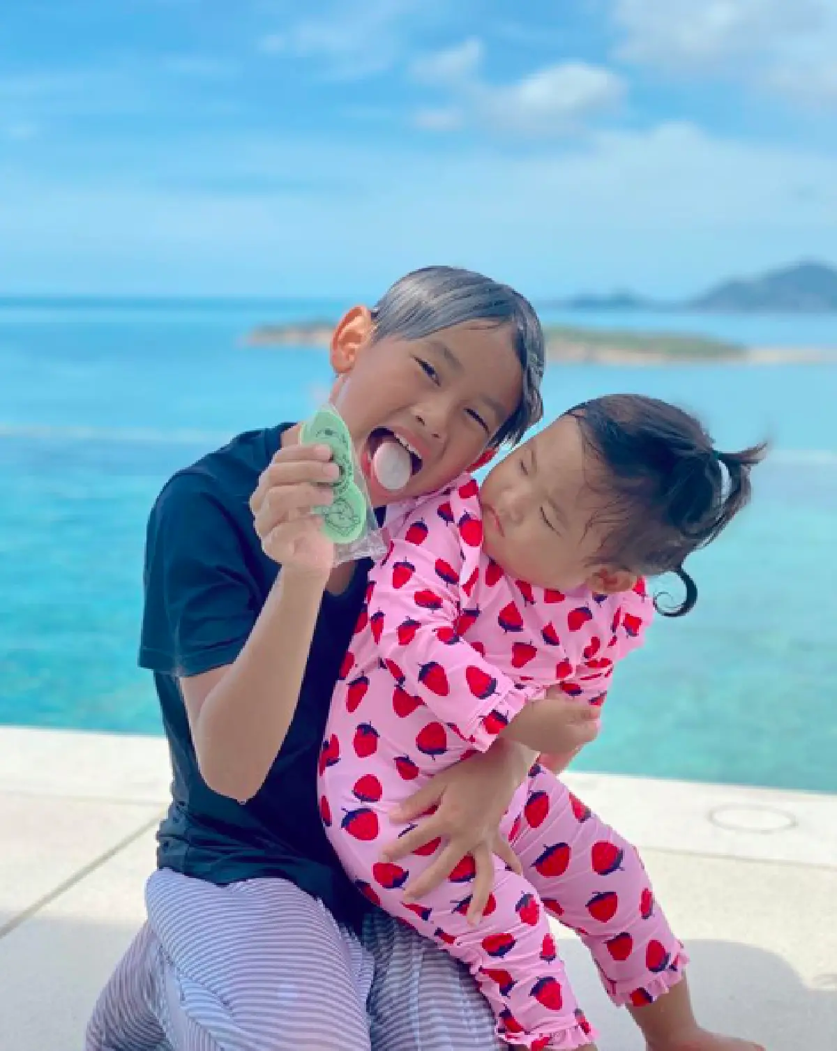 “นาเดีย” จัดทริปครอบครัวเที่ยวเกาะสมุย มีทั้งช็อตหวาน ช็อตเซ็กซี่ 