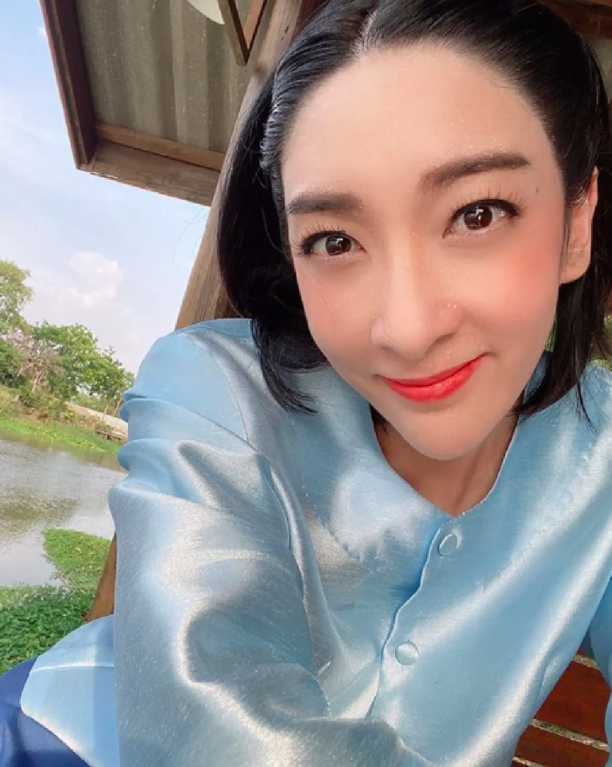  "เฟี้ยว์ฟ้าว" เผยภาพเมฆบนท้องฟ้าเป็นรูปร่างคล้ายพญานาค หลังสร้างพระพุทธเจ้าทันใจ