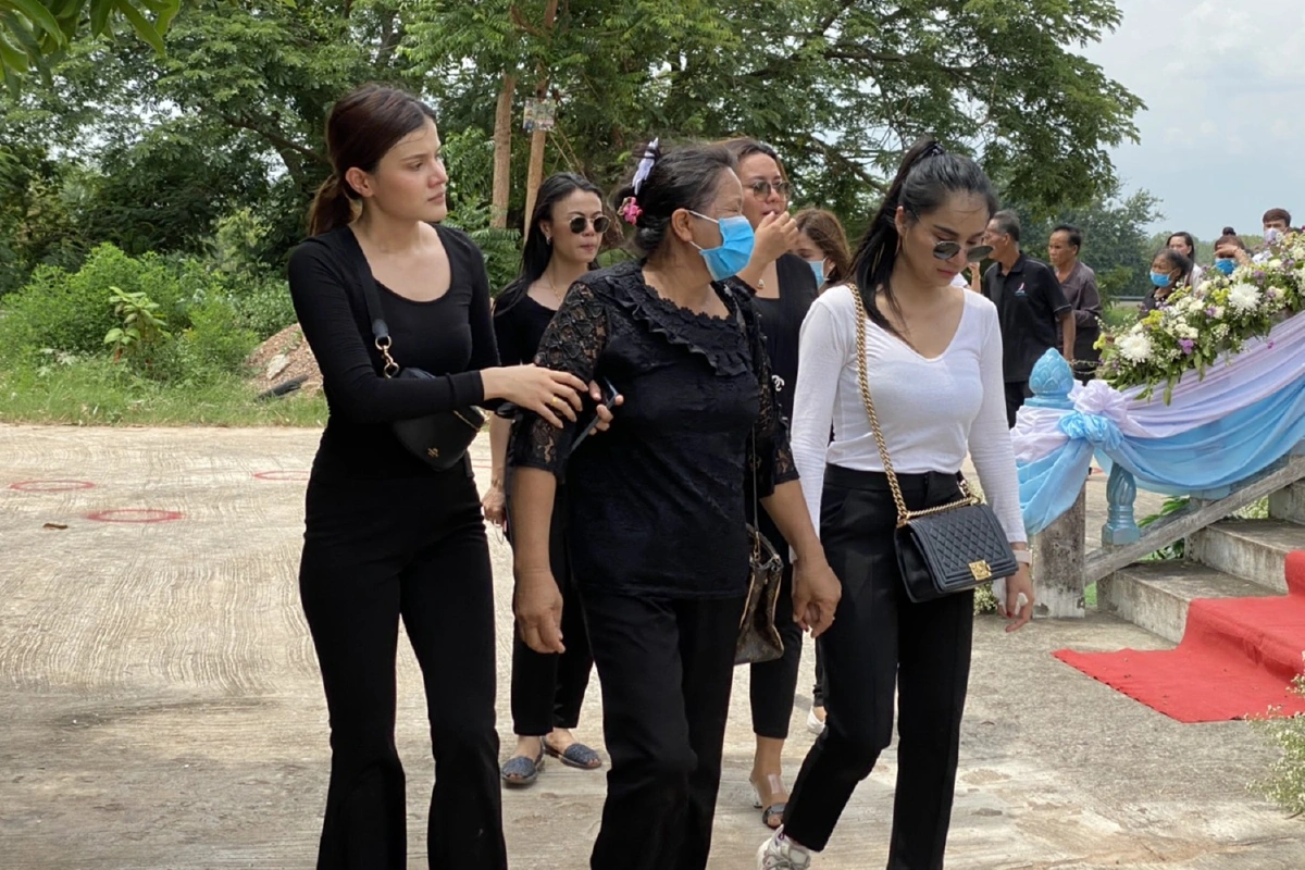 ฌาปนกิจปู่นิ่มไร้เงาผู้กองบอย แม่ขอให้ลูกสาวเป็นนางฟ้าบนสวรรค์