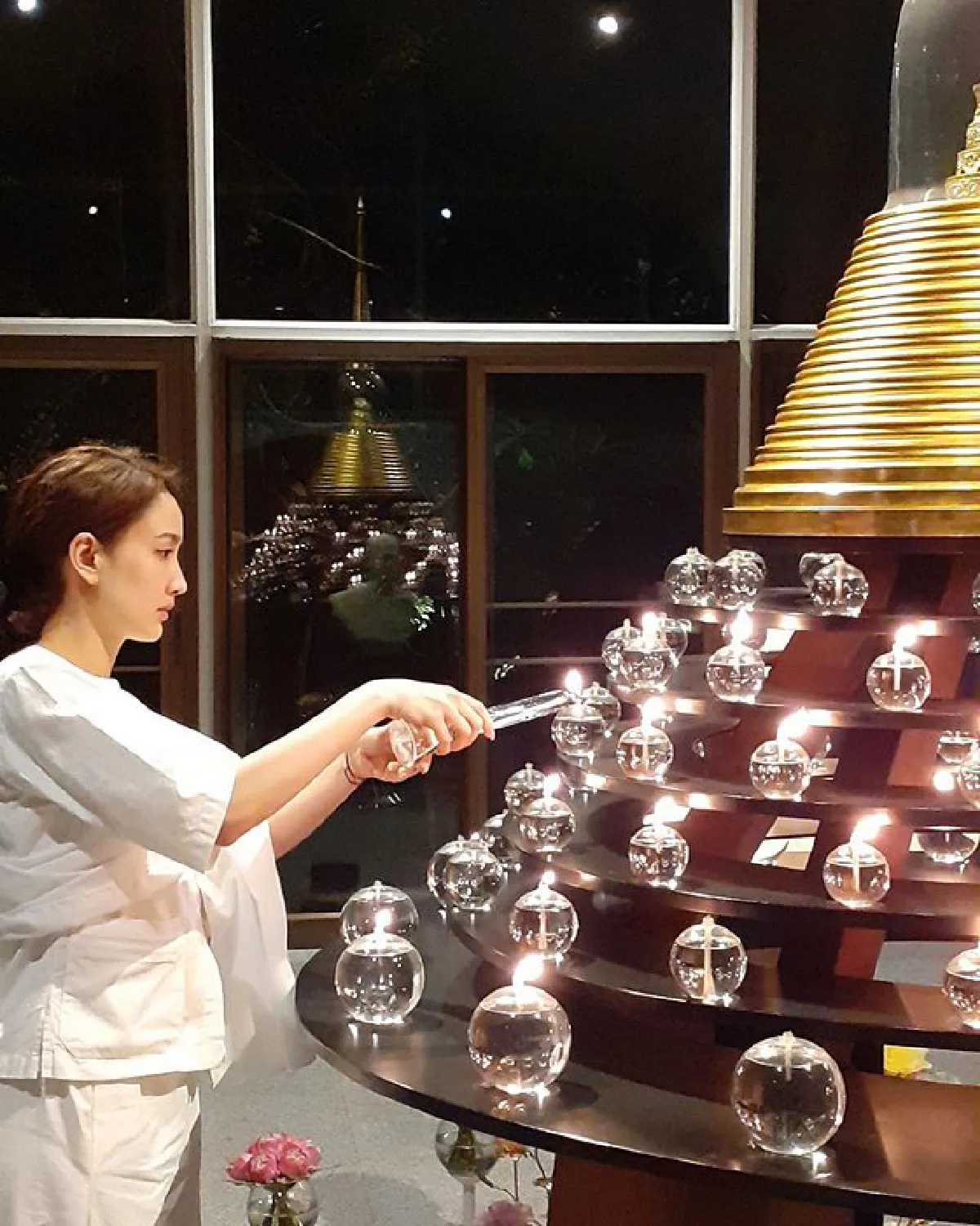 แต้ว ณฐพร พาครอบครัวทำบุญต่อเนื่อง หวังพลังบุญช่วยให้คุณพ่ออาการป่วยดีขึ้น