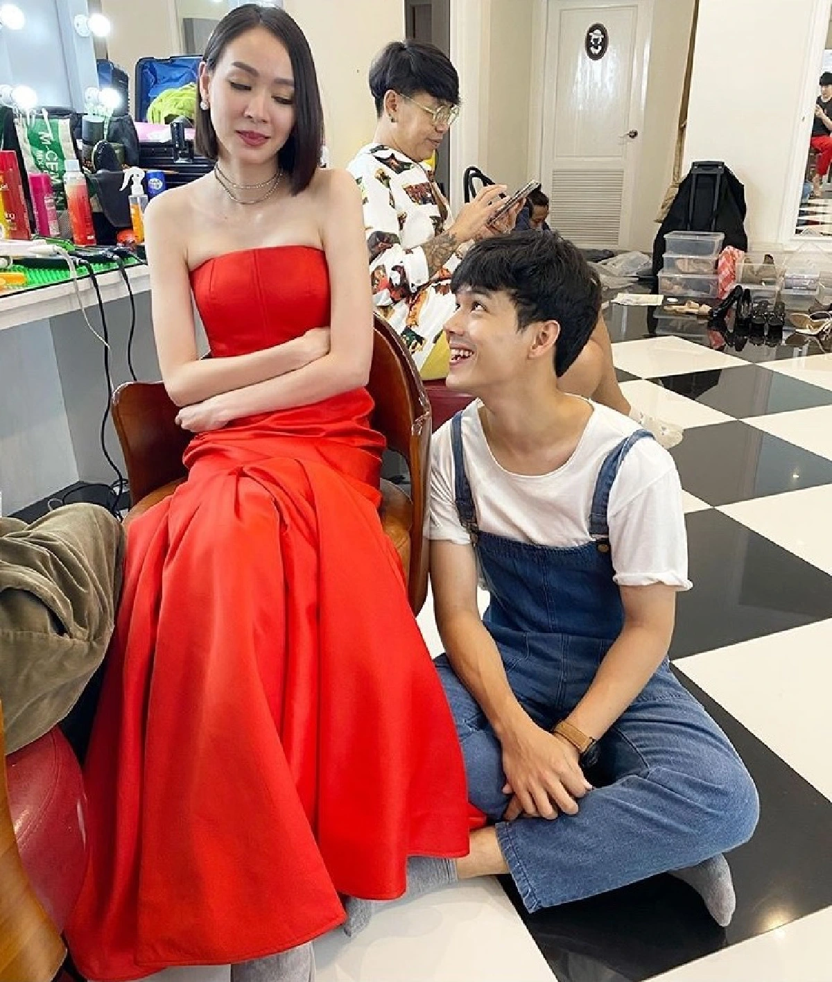 โฟร์ ศกลรัตน์ ไปต่อไม่ถูก! นิกกี้ ณฉัตร ตามจีบด้วยการแร็ปสดสุดพีค (คลิป)