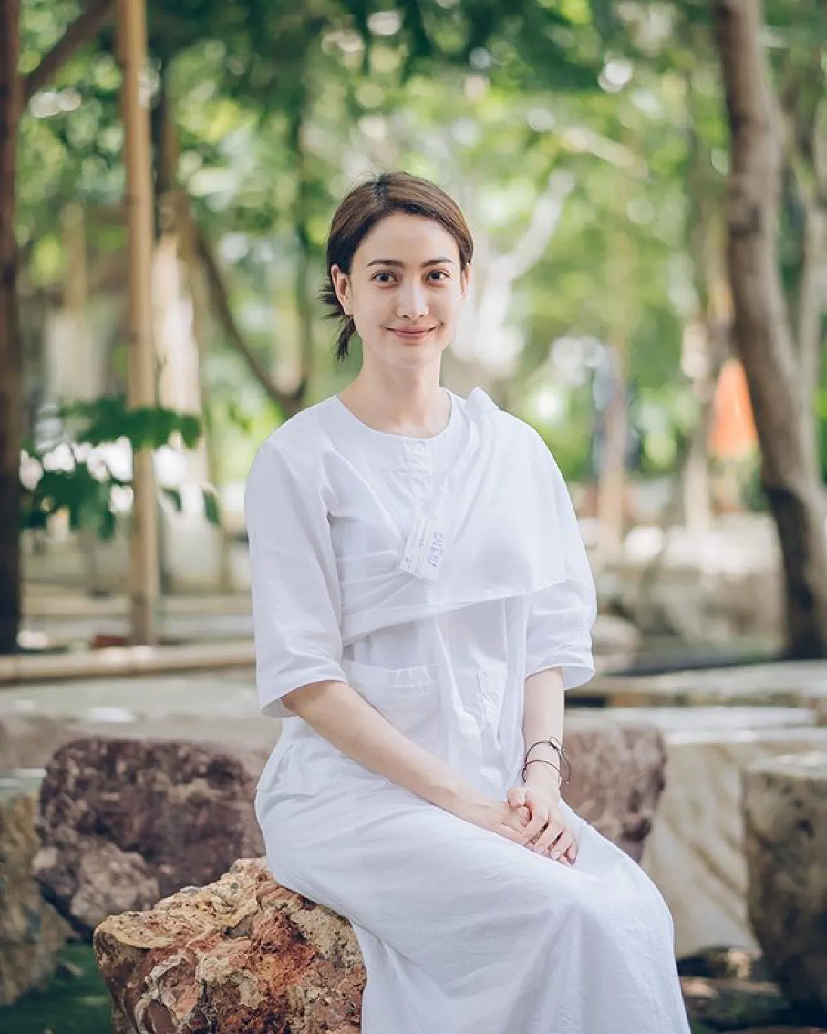 แต้ว ณฐพร พาครอบครัวทำบุญต่อเนื่อง หวังพลังบุญช่วยให้คุณพ่ออาการป่วยดีขึ้น