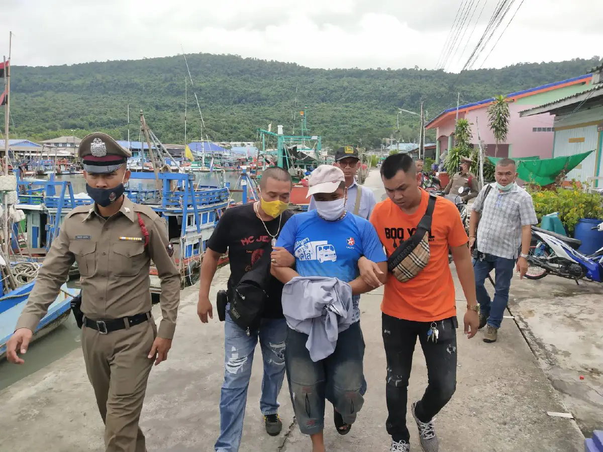 จับไต๋เรือพร้อมลูกน้องซุกไอซ์หลายกิโลฯเก็บได้จากกลางทะเล