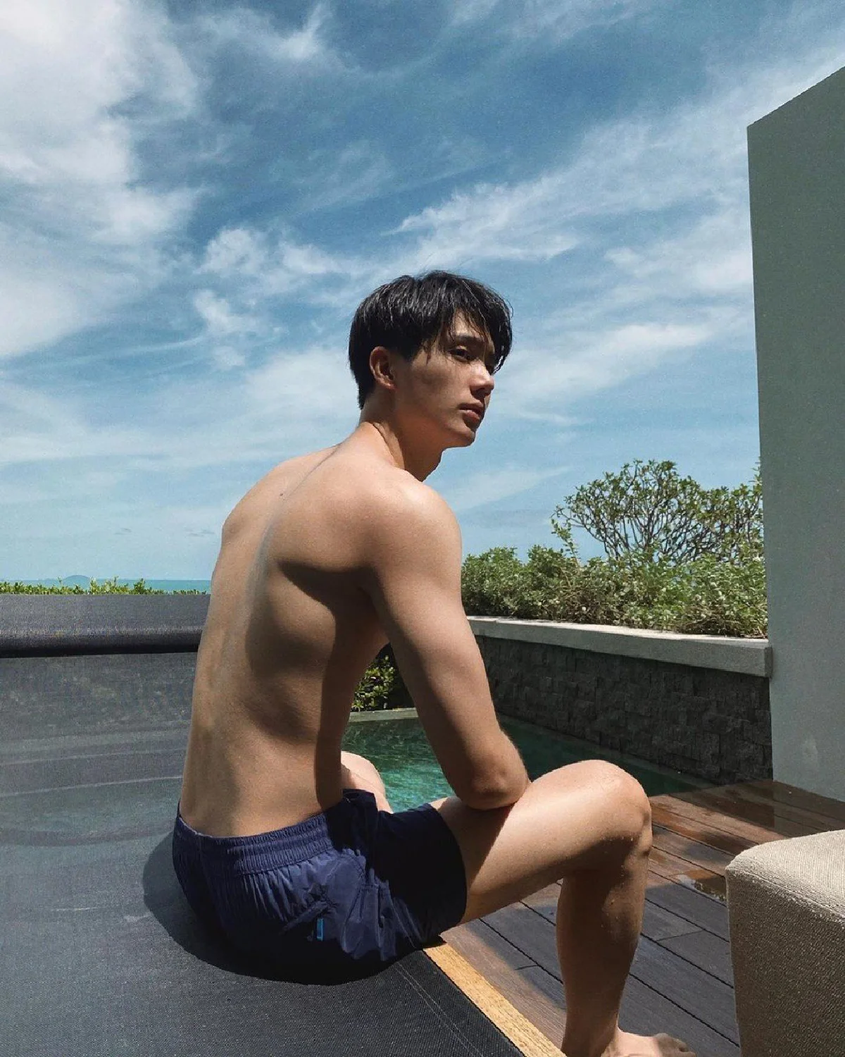 อิน สาริน ถอดเสื้ออวดหุ่นแซ่บนานๆที หล่องานดีแฟนๆใจละลาย