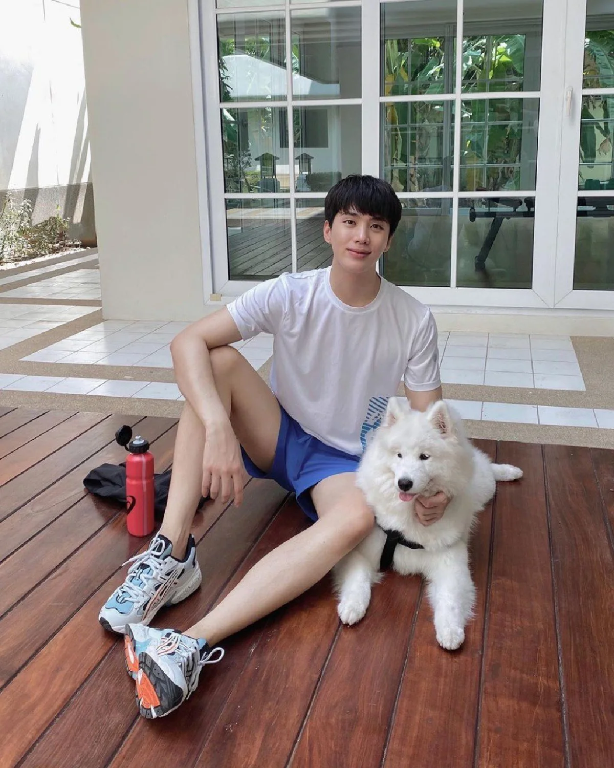 อิน สาริน ถอดเสื้ออวดหุ่นแซ่บนานๆที หล่องานดีแฟนๆใจละลาย