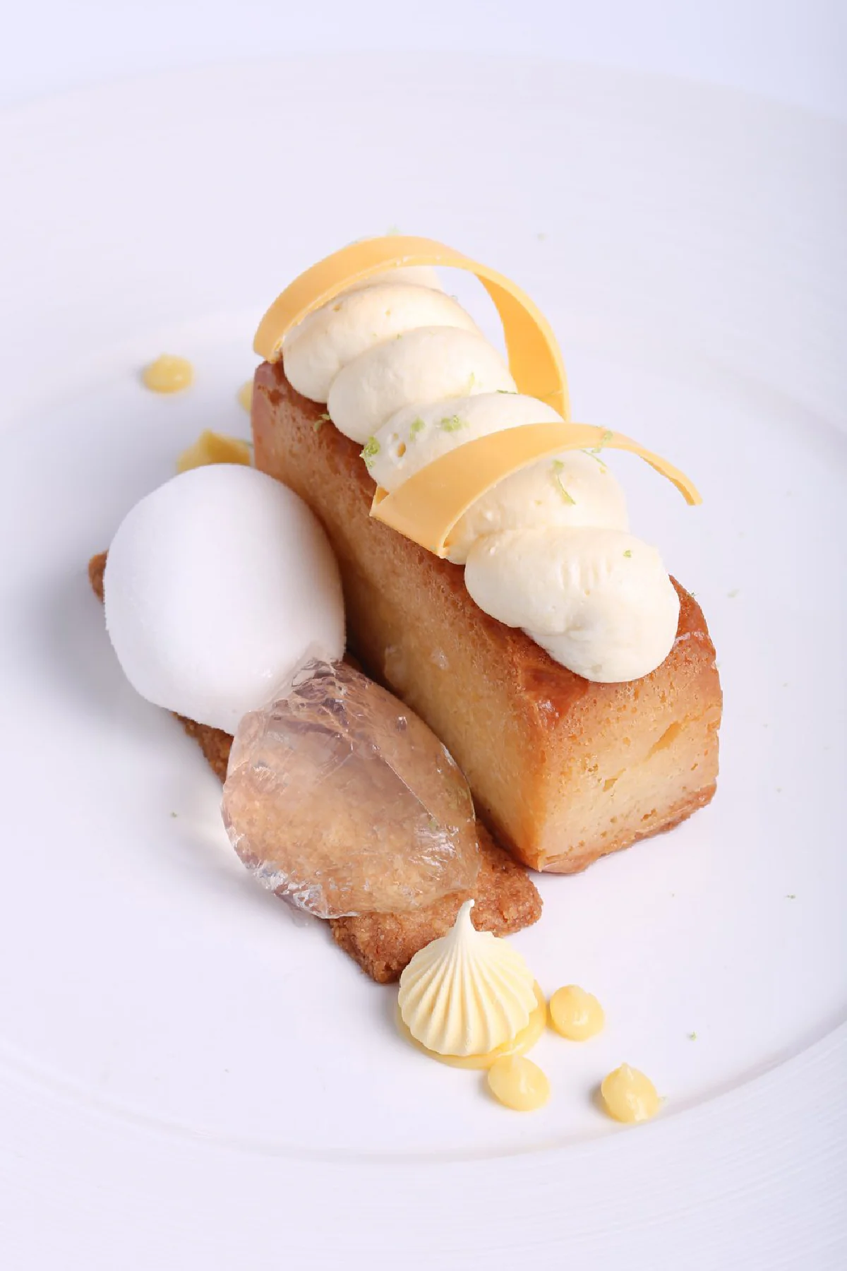 เติมเต็มความสุขมื้อกลางวันด้วยเซ็ตลั้นช์สุดหรูสไตล์ฝรั่งเศส